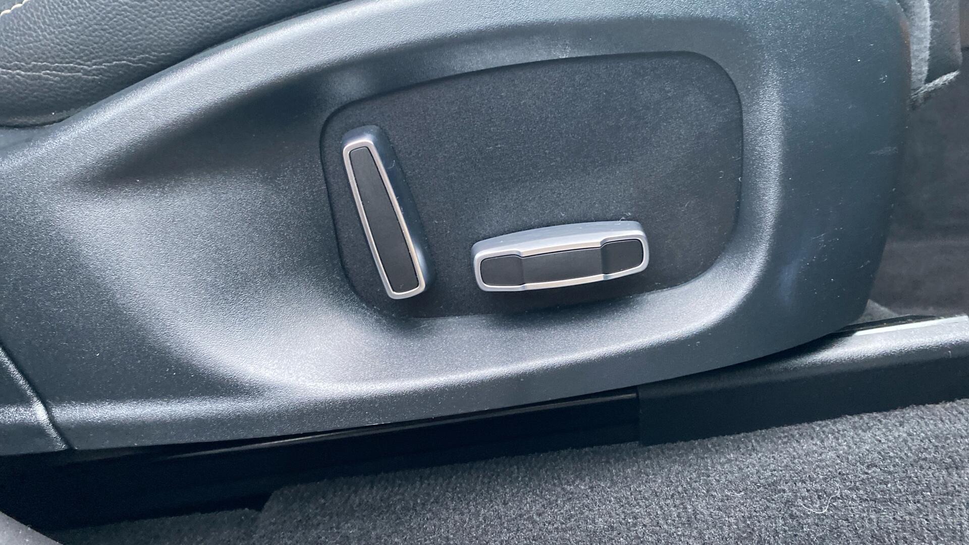 Jaguar F-Pace view 32