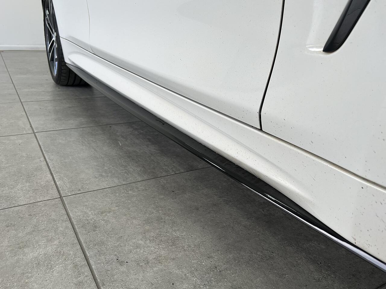 BMW 4 Series view 9