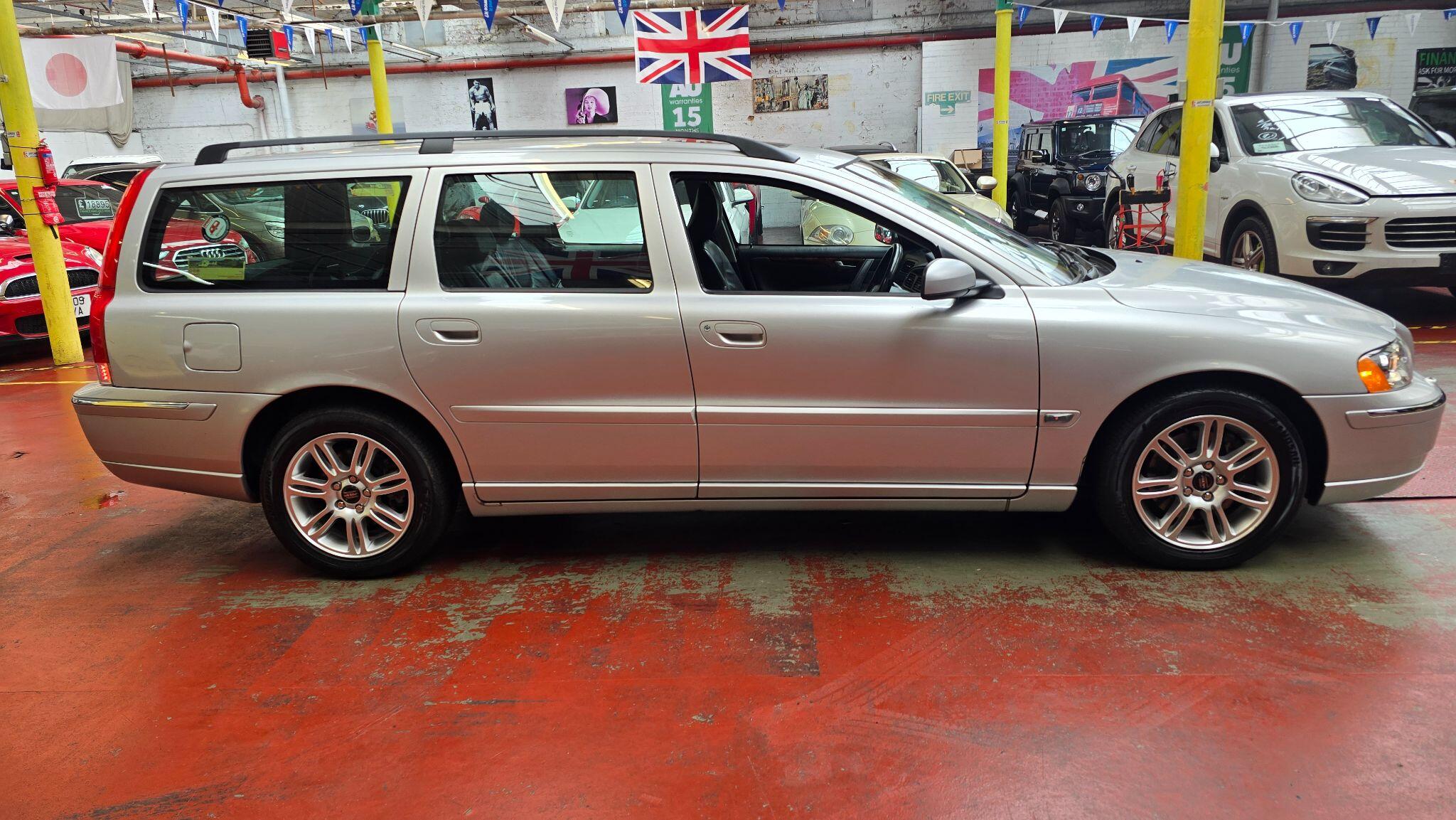 Volvo V70 view 18