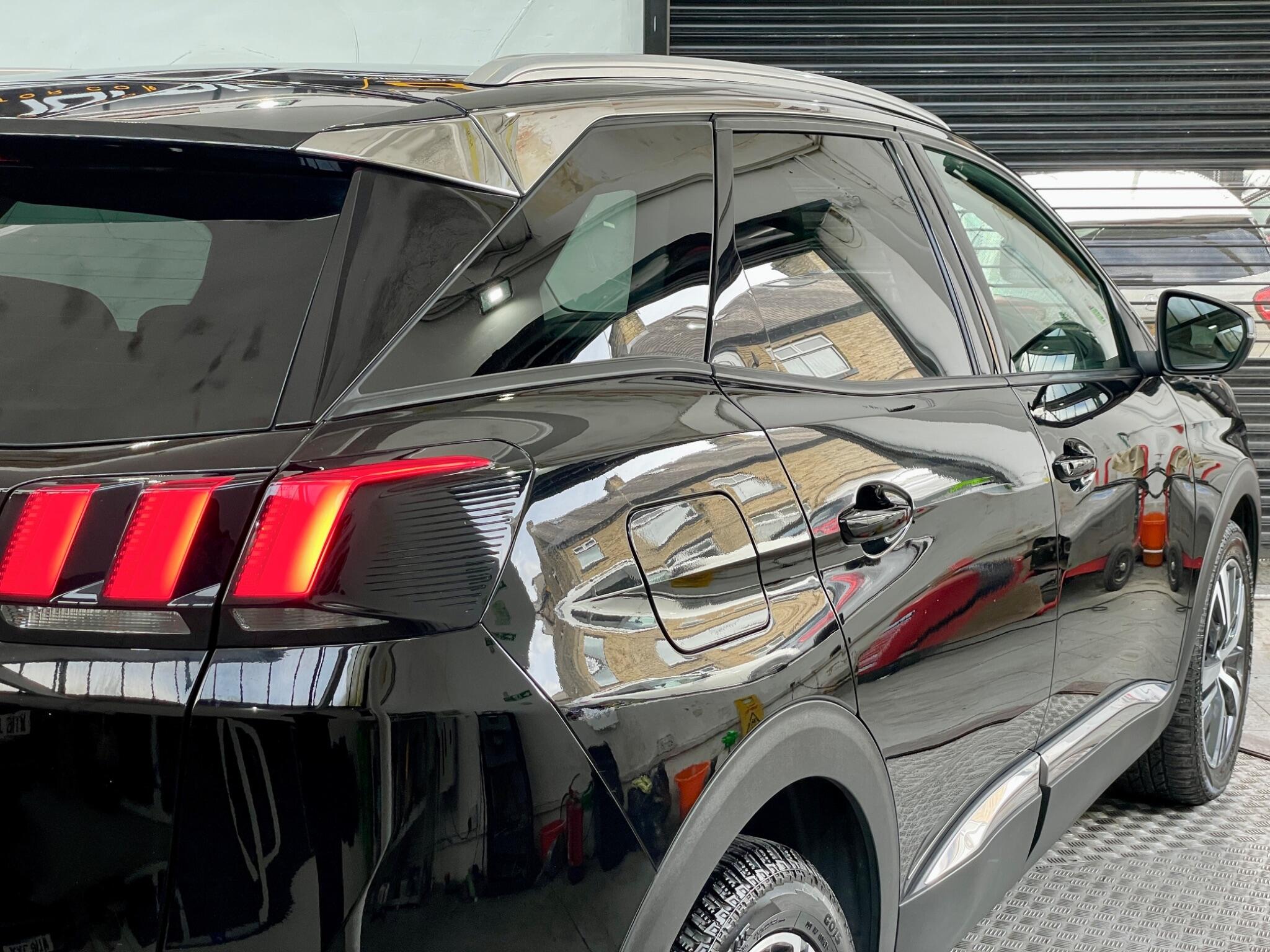 Peugeot 3008 view 13