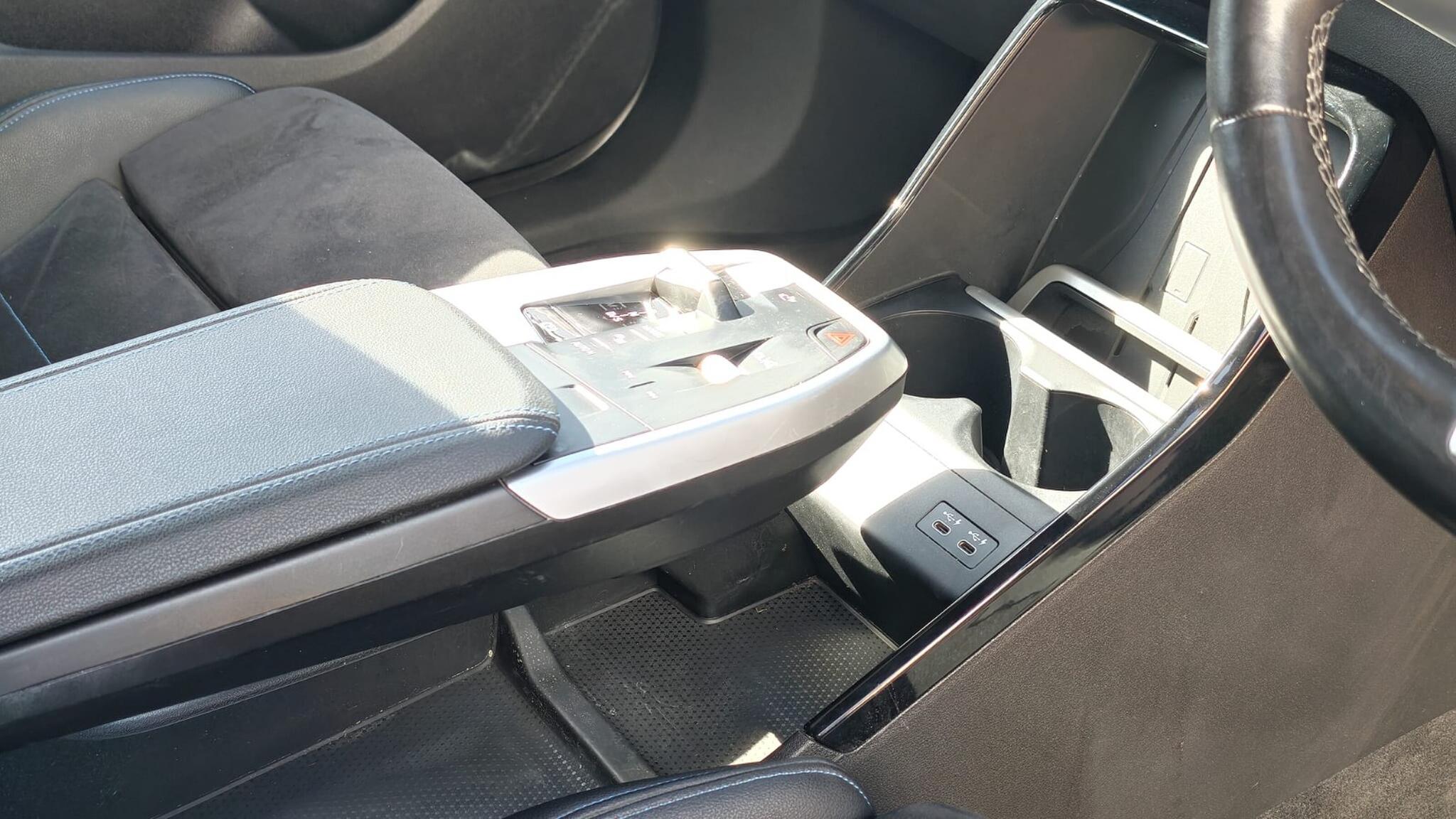 BMW 2 Series Active Tourer view 19
