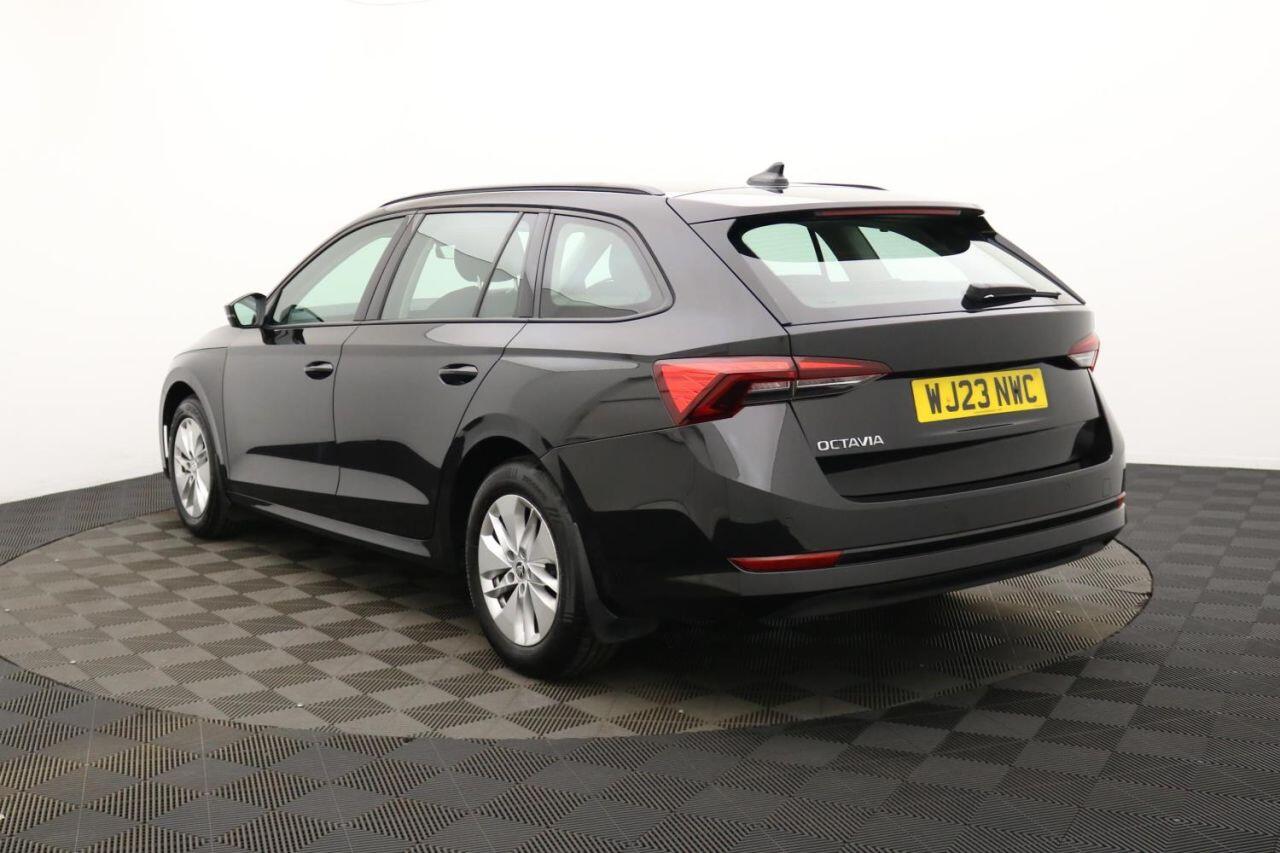 Skoda Octavia view 7