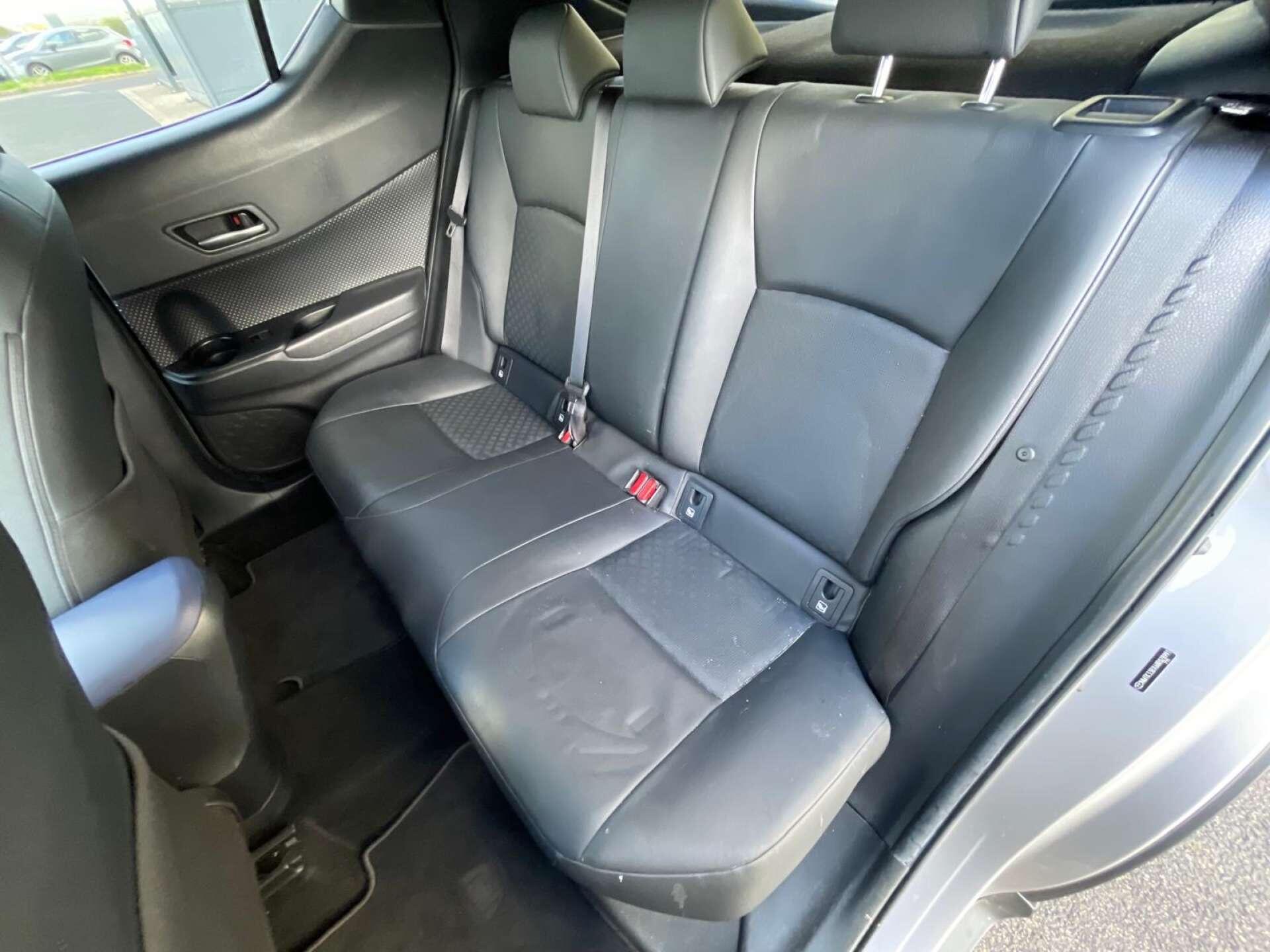 Toyota C-HR view 38