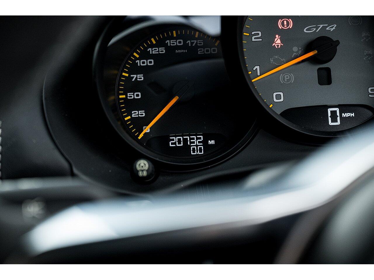 Porsche Cayman view 40