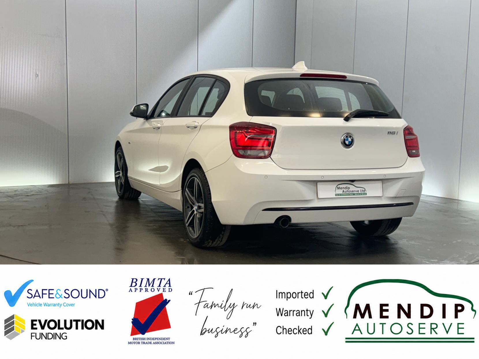 BMW 1 Series view 14