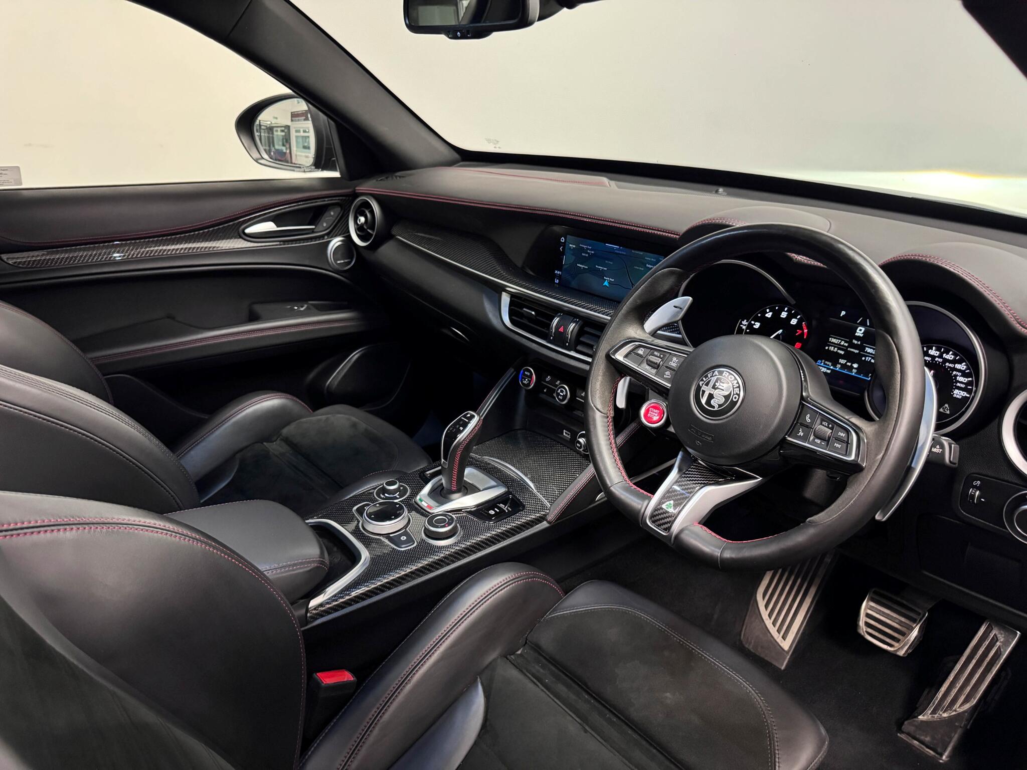 Alfa Romeo Stelvio view 34