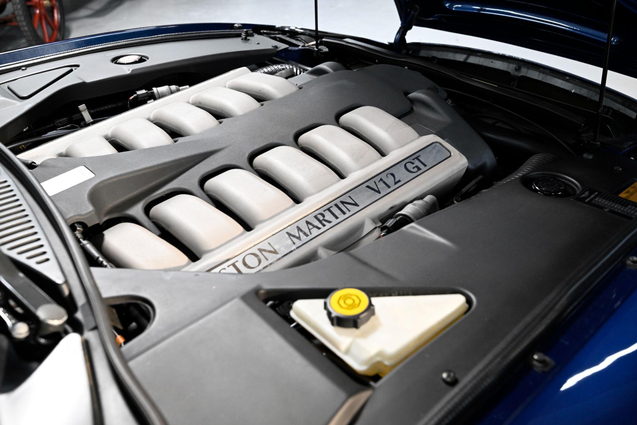 Aston Martin DB7 view 30