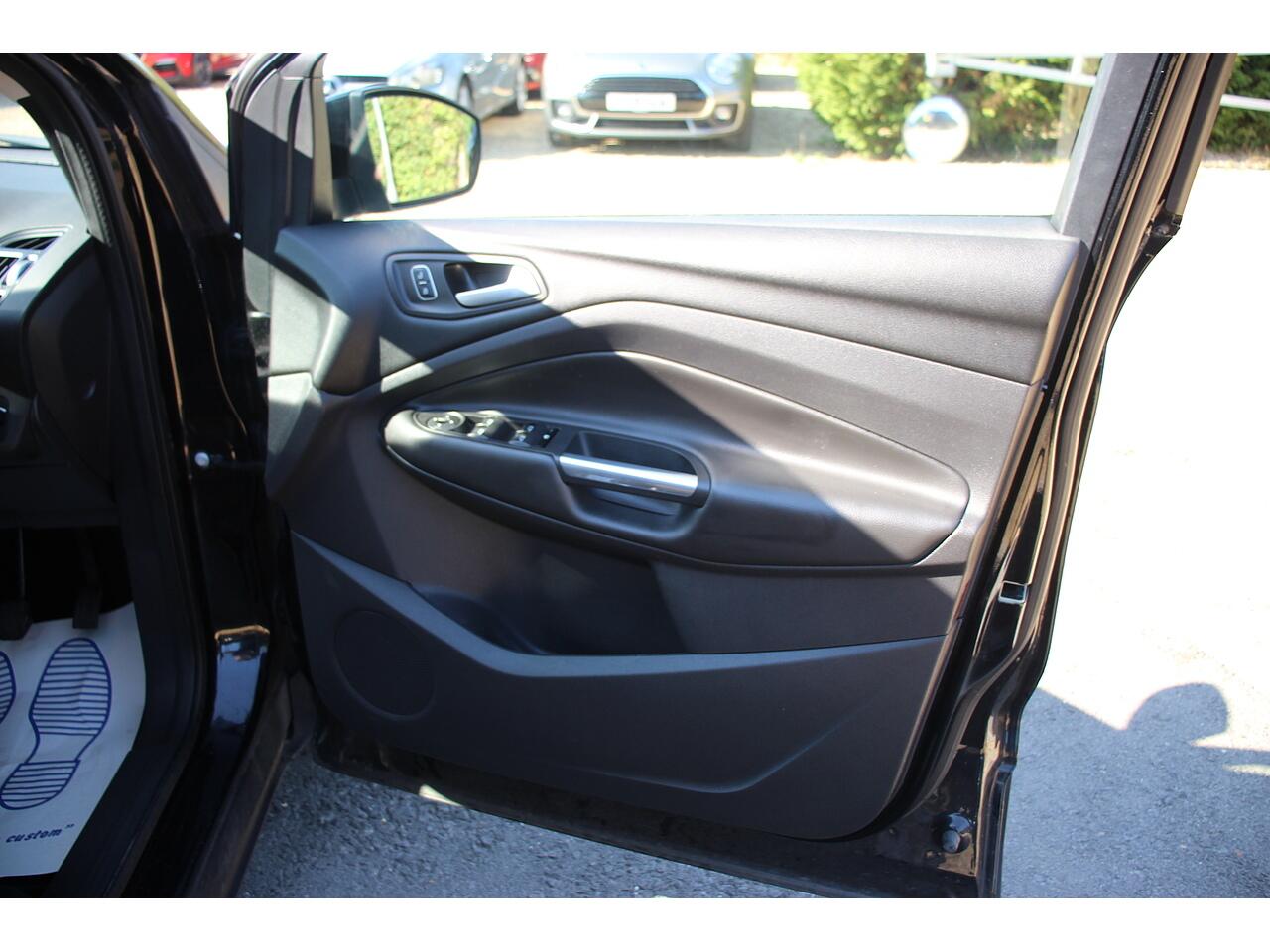 Ford Kuga view 26