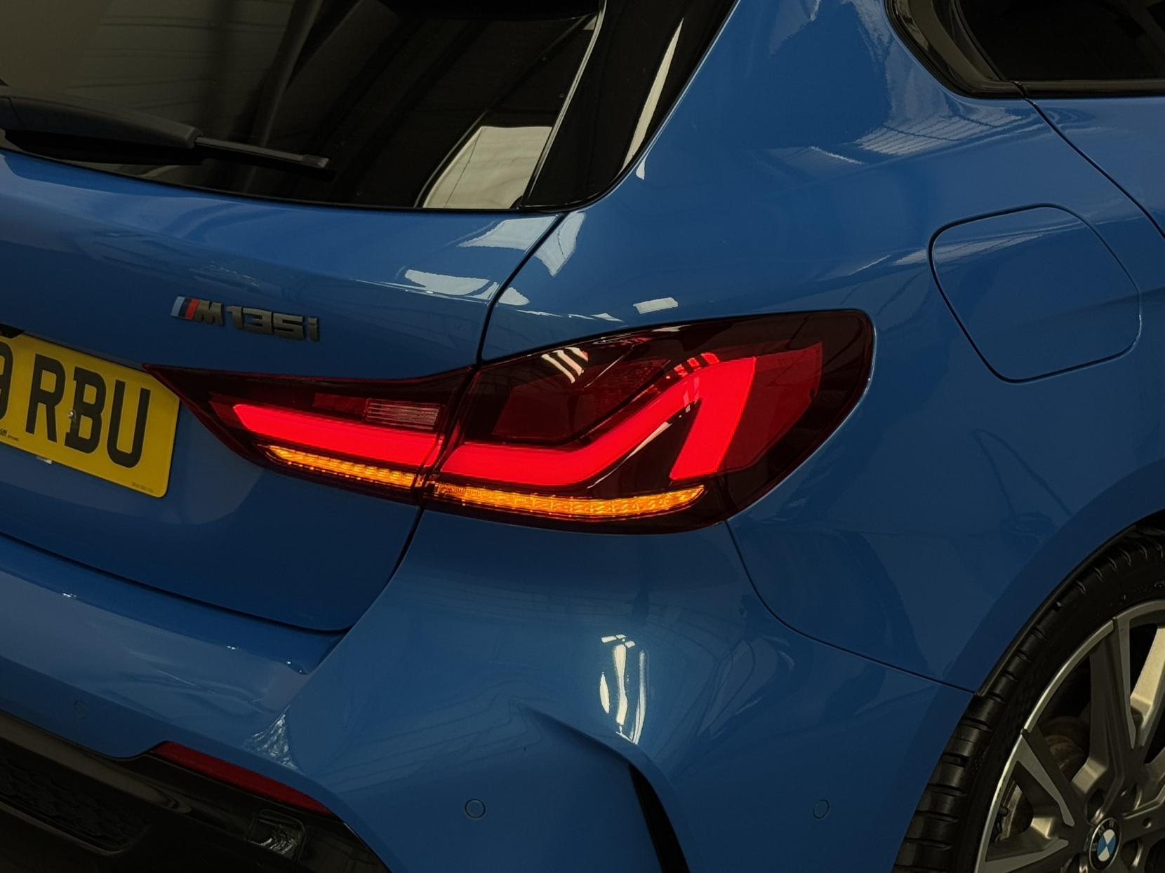 BMW 1 Series view 16
