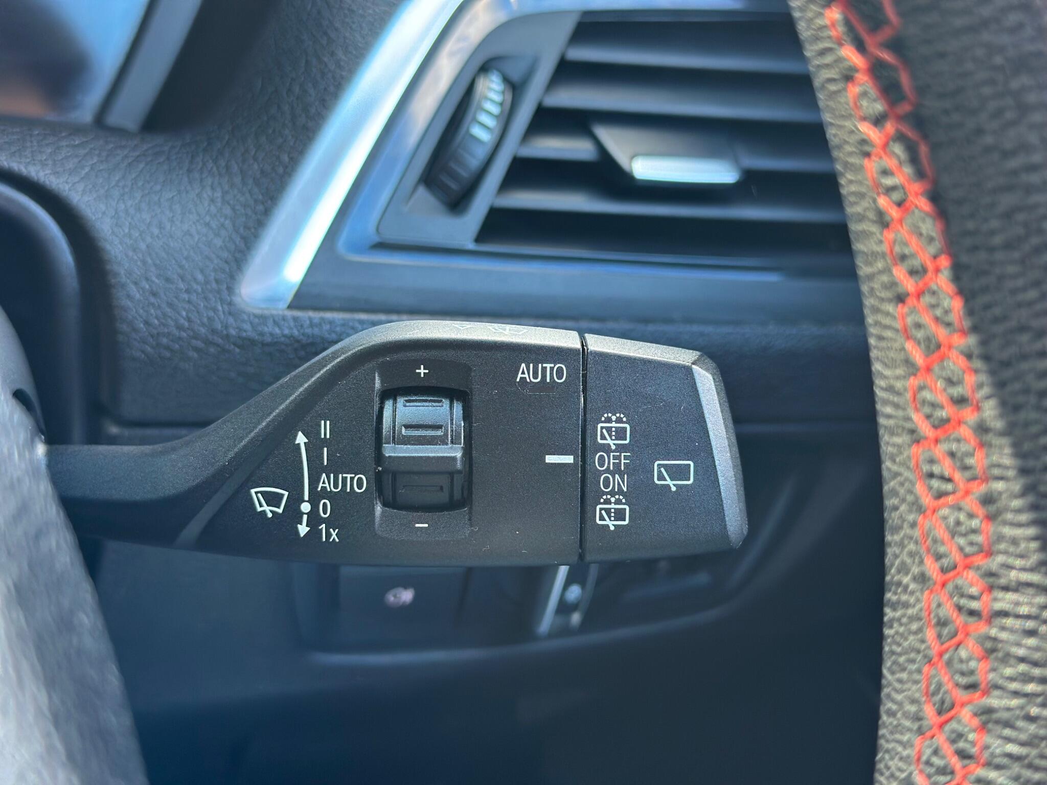 BMW 1 Series view 33