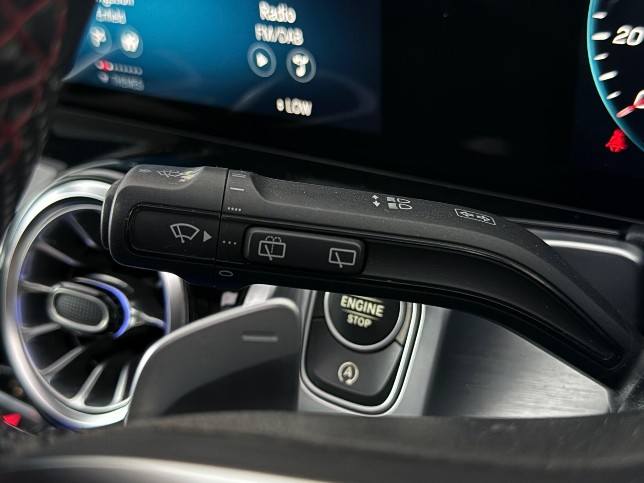 Mercedes-Benz GLB view 18