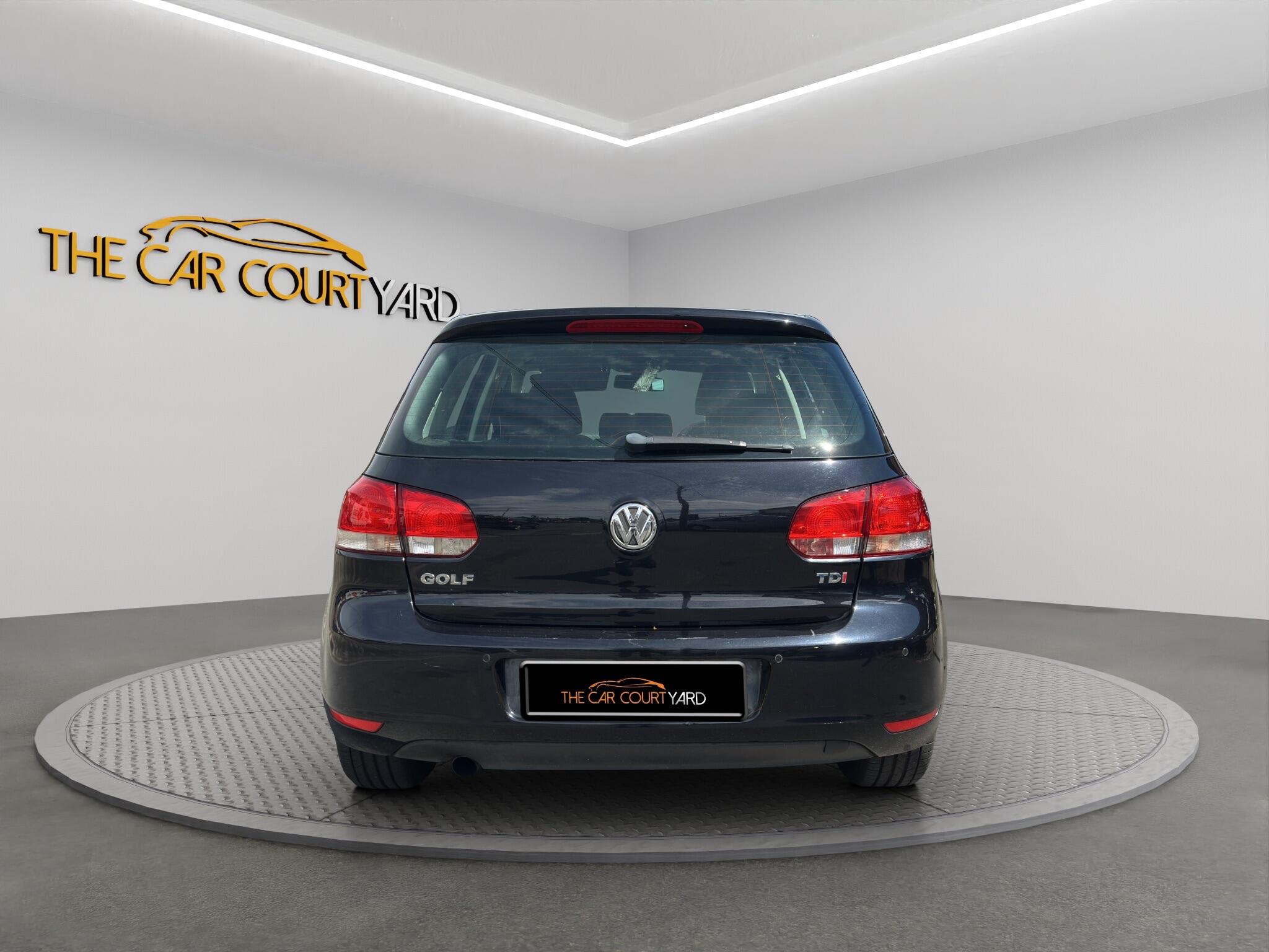 Volkswagen Golf view 6