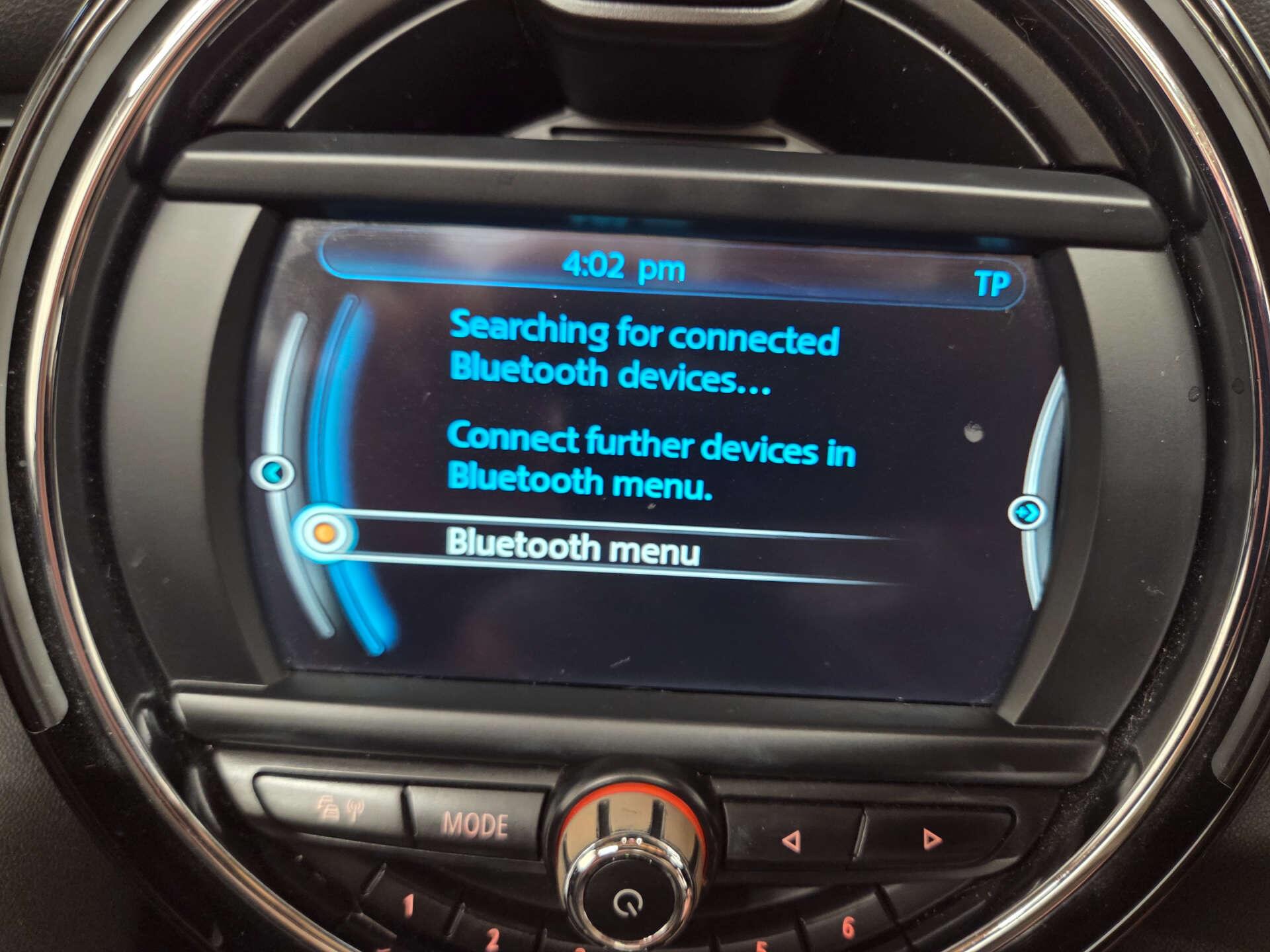 Mini Convertible view 18