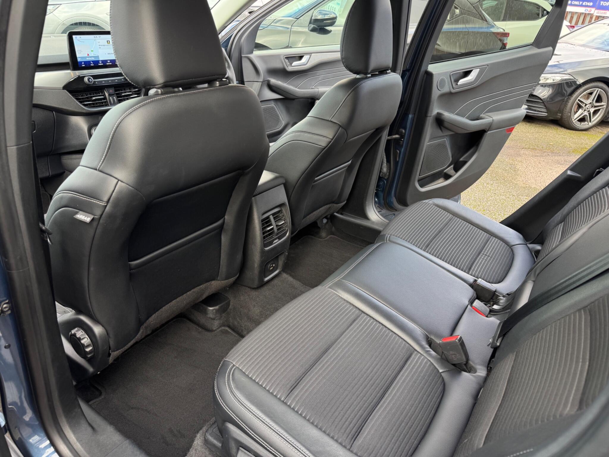 Ford Kuga view 37