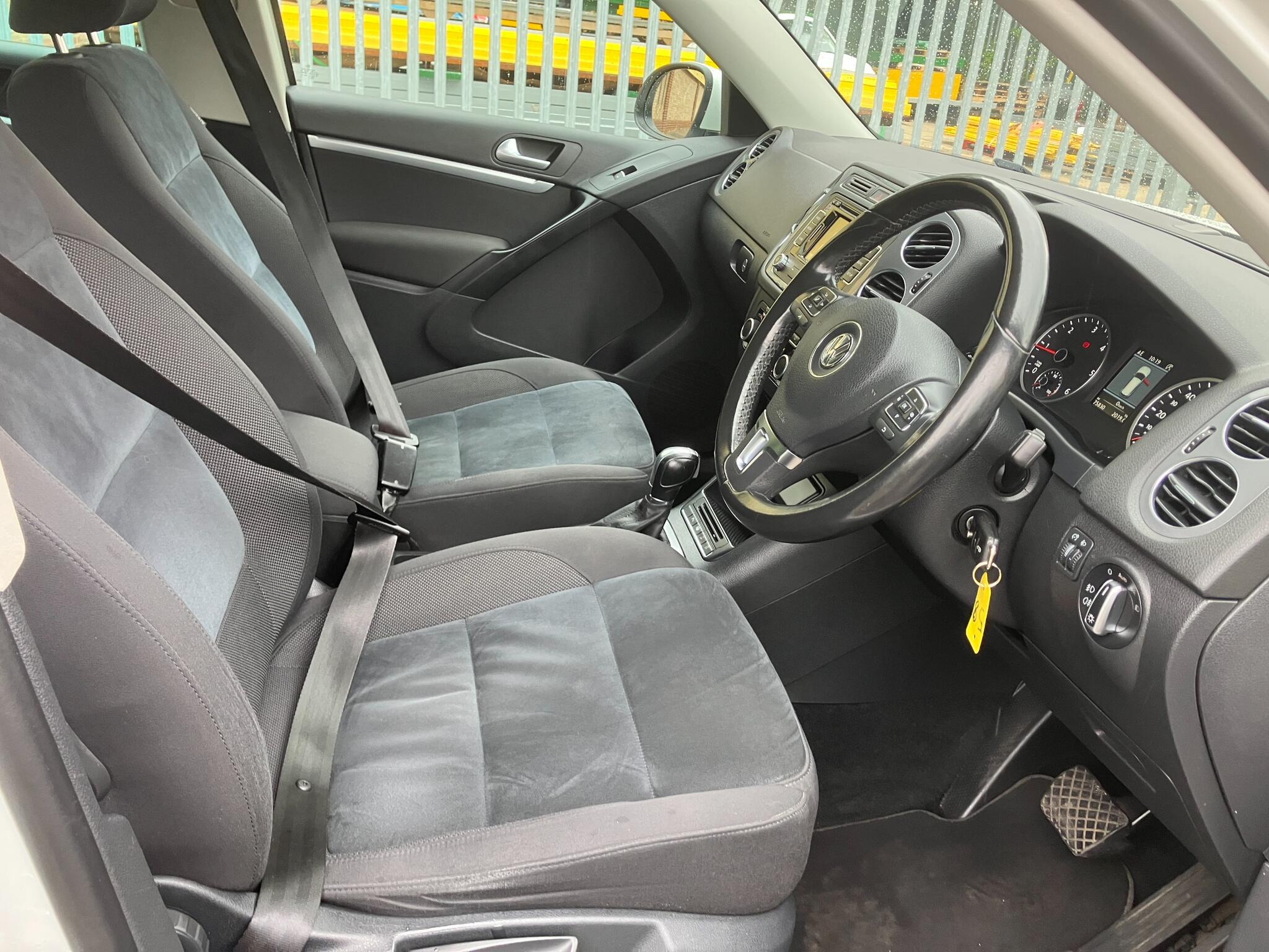 Volkswagen Tiguan view 19