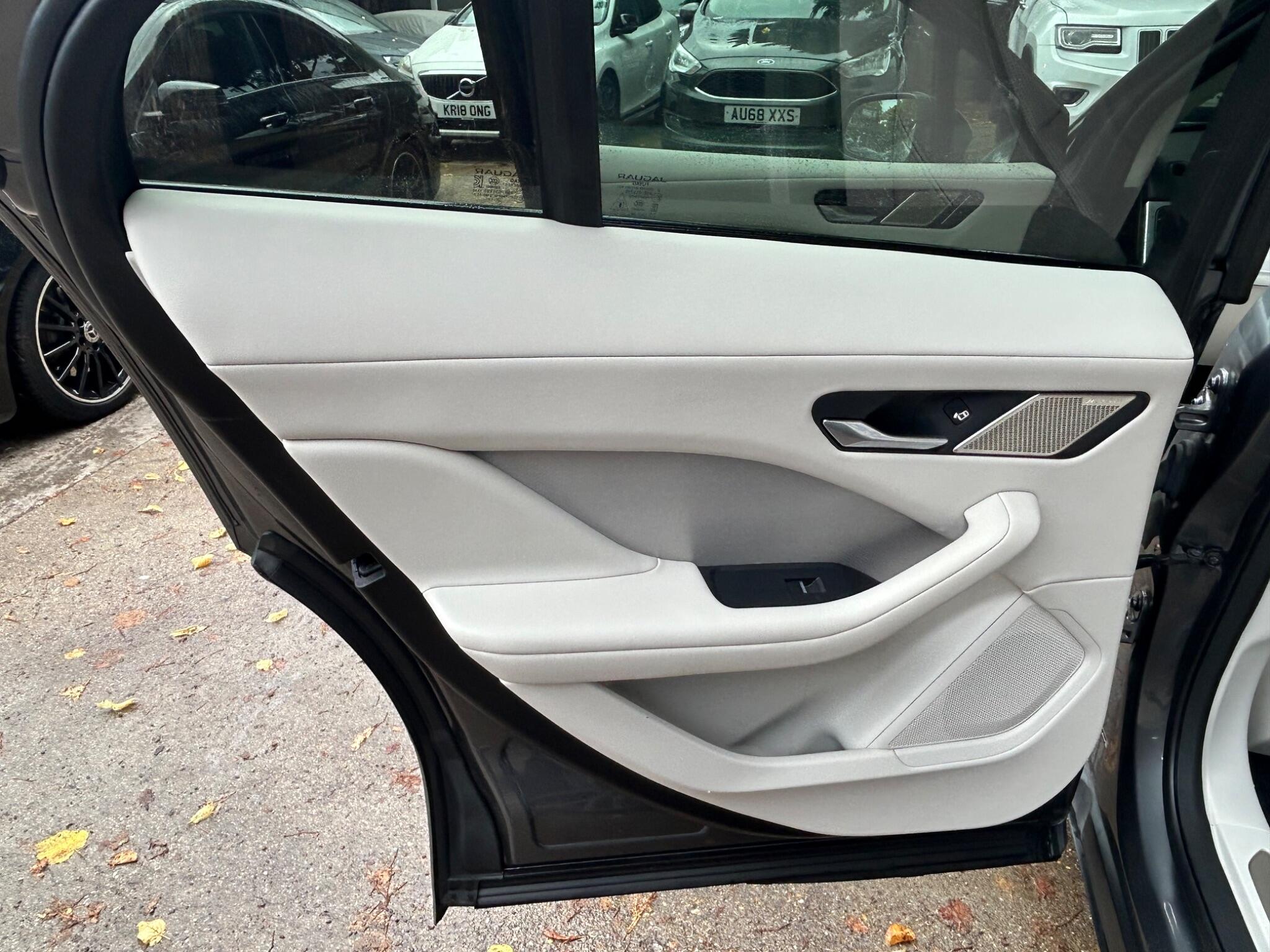 Jaguar I-Pace view 28