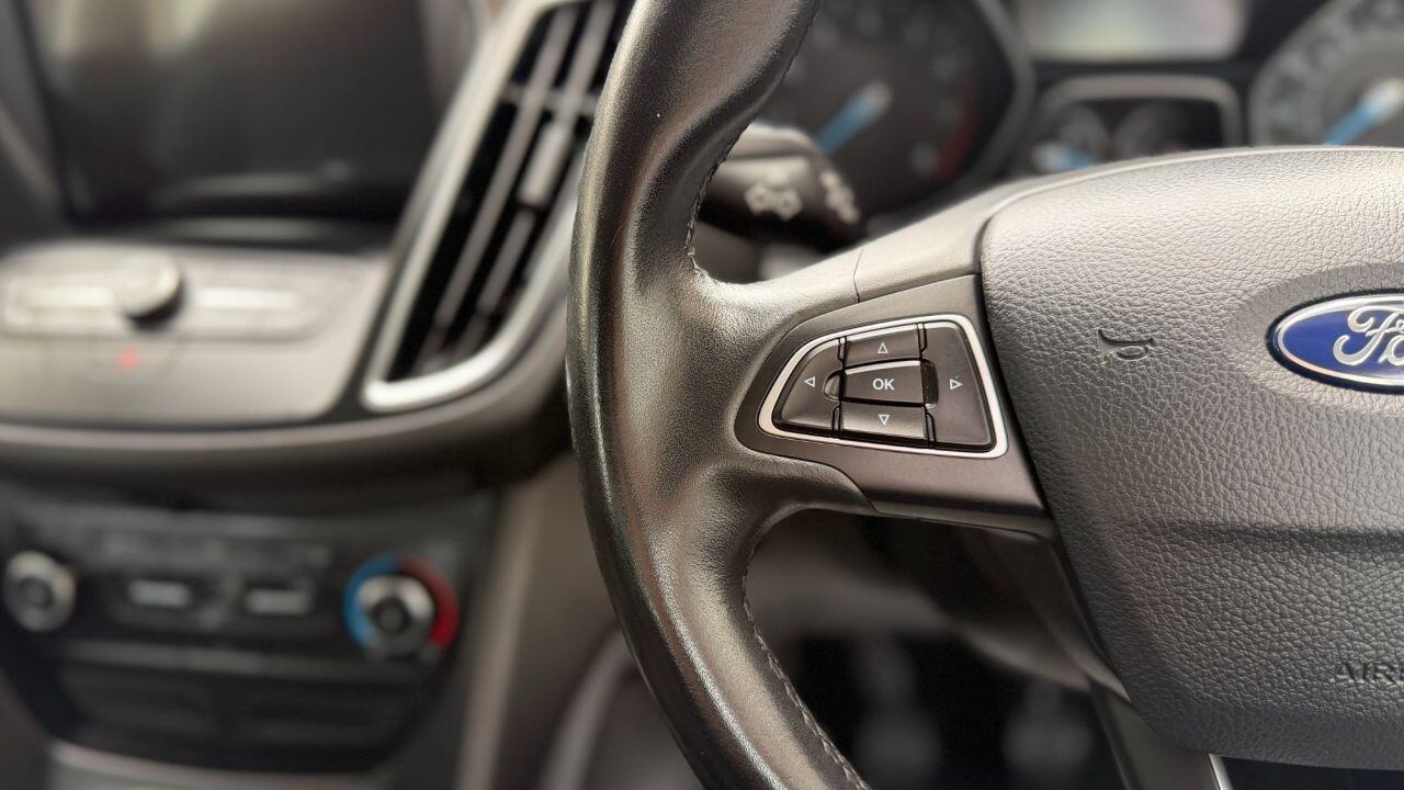 Ford C-Max view 27