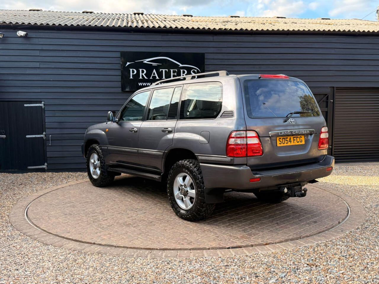Toyota Land Cruiser view 8
