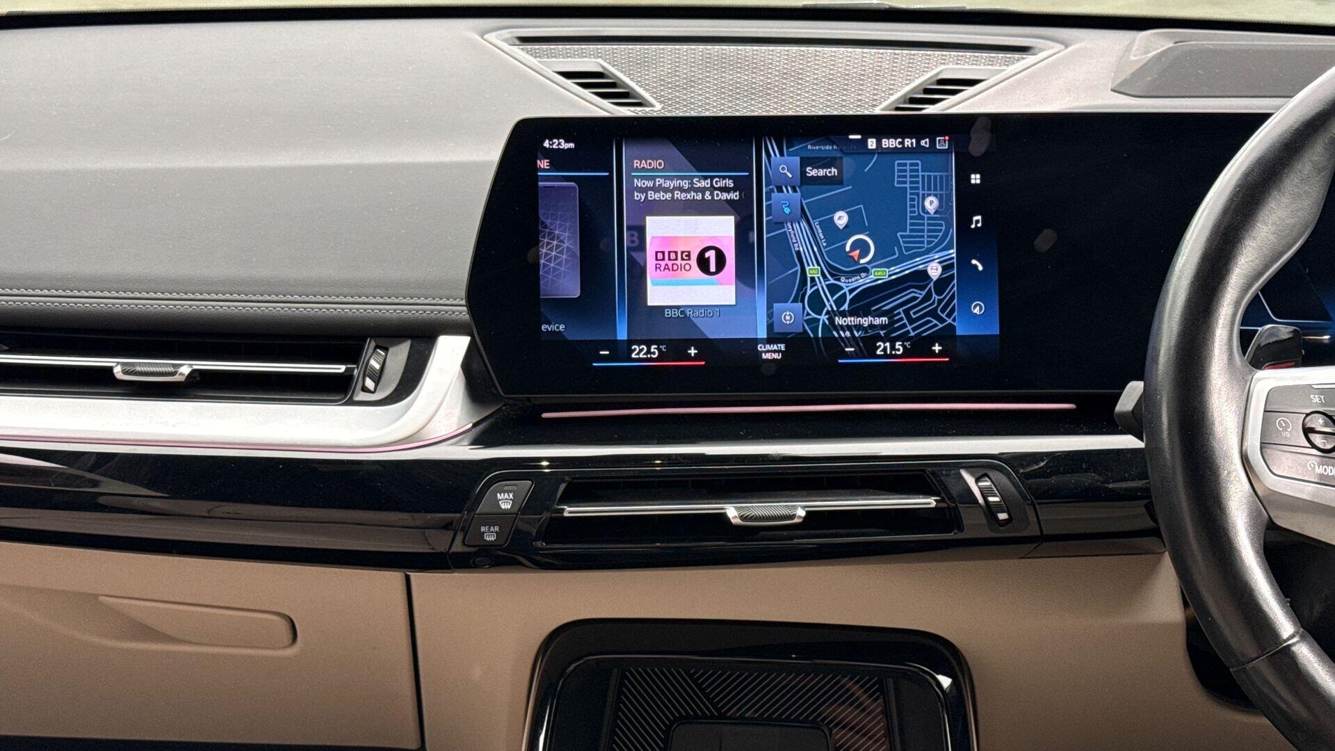 BMW Ix1 view 8