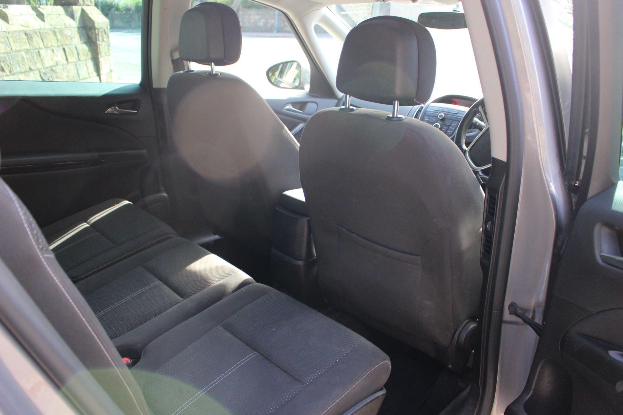 Vauxhall Zafira Tourer view 20