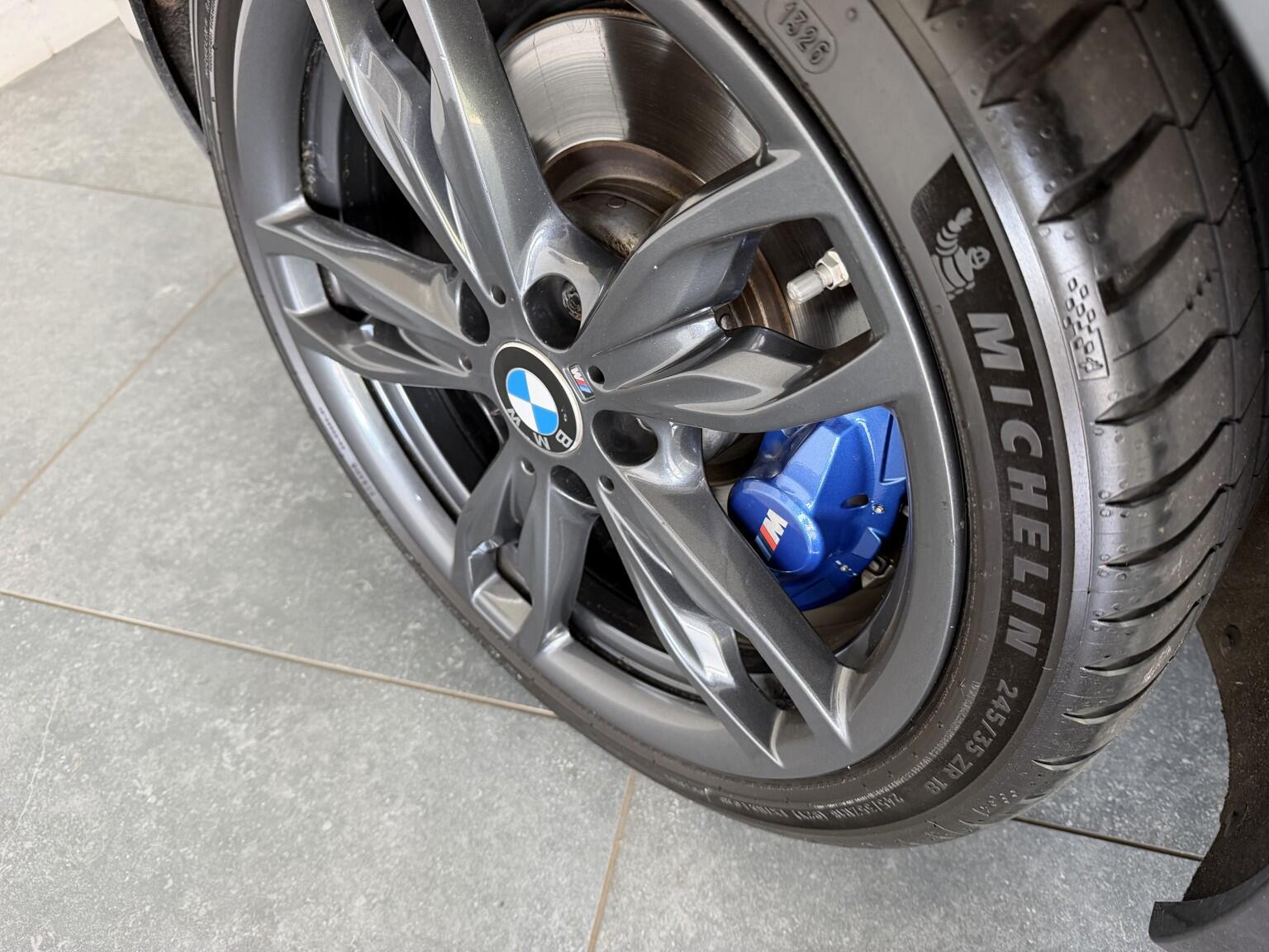 BMW 1 Series view 10