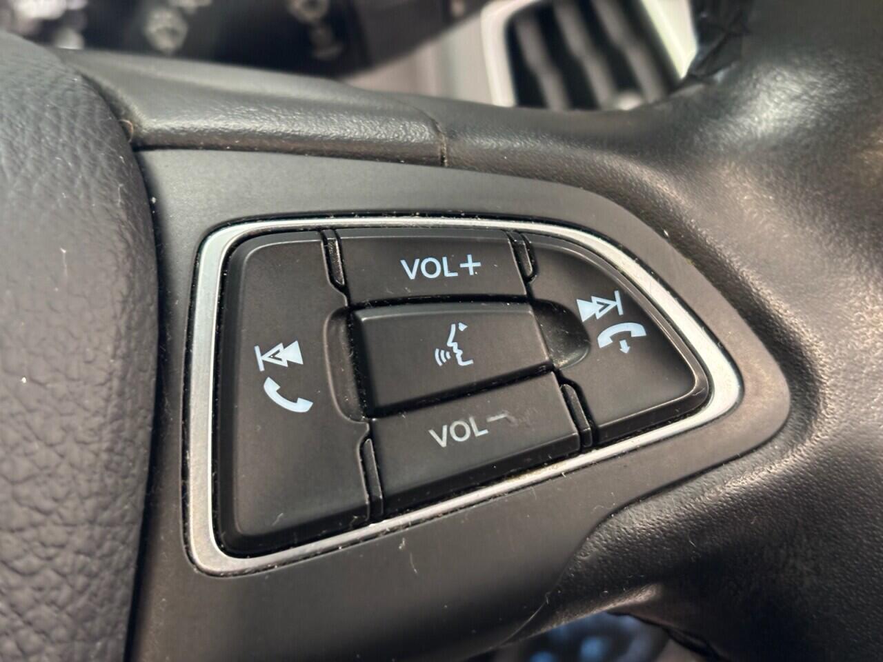 Ford Focus view 37