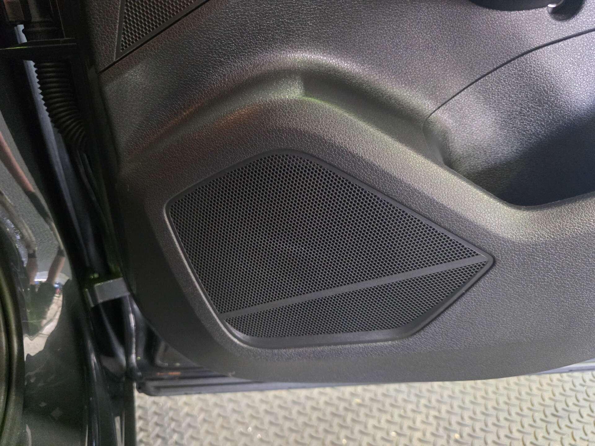 Audi Q2 view 41