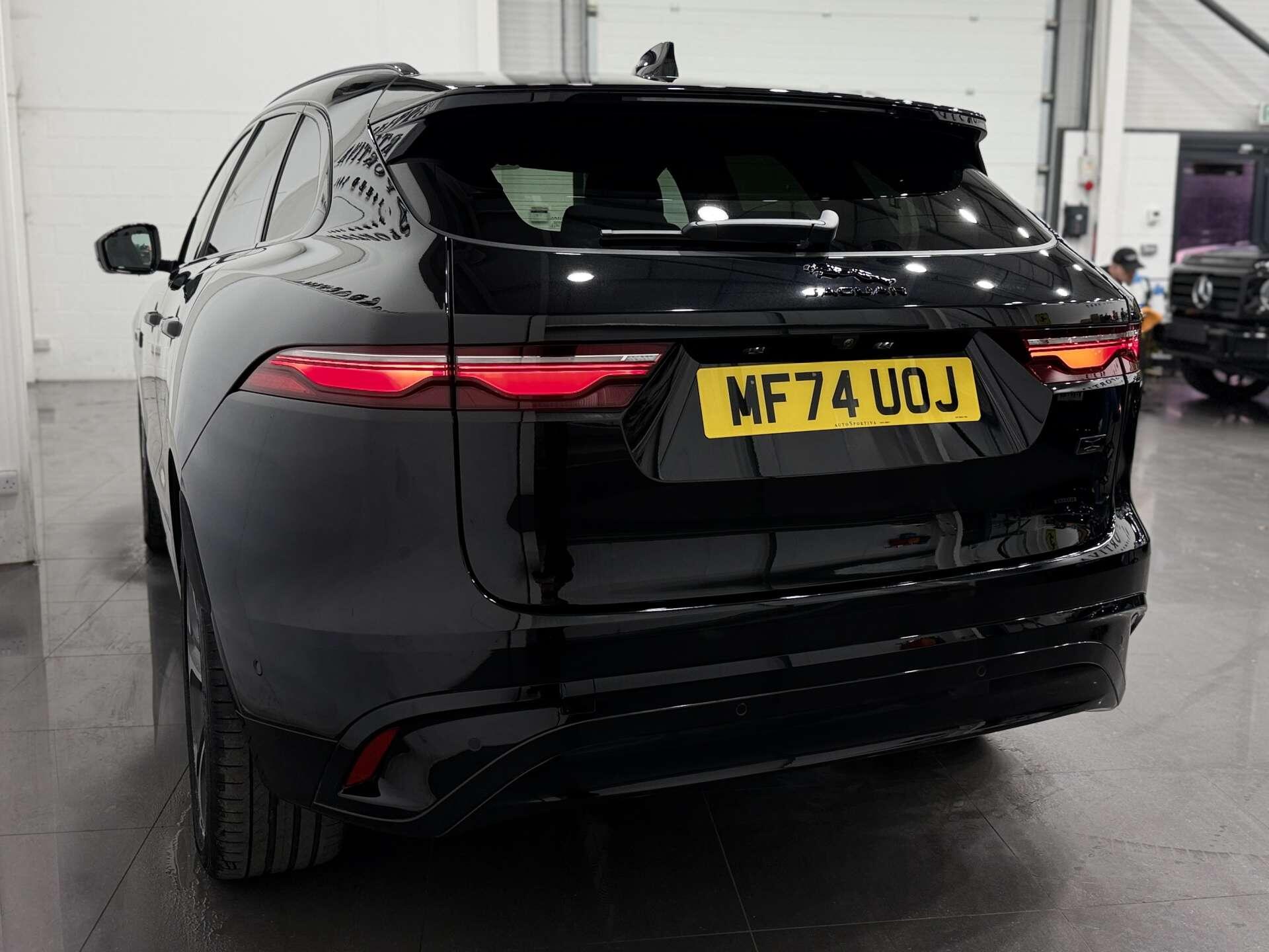Jaguar F-Pace view 8