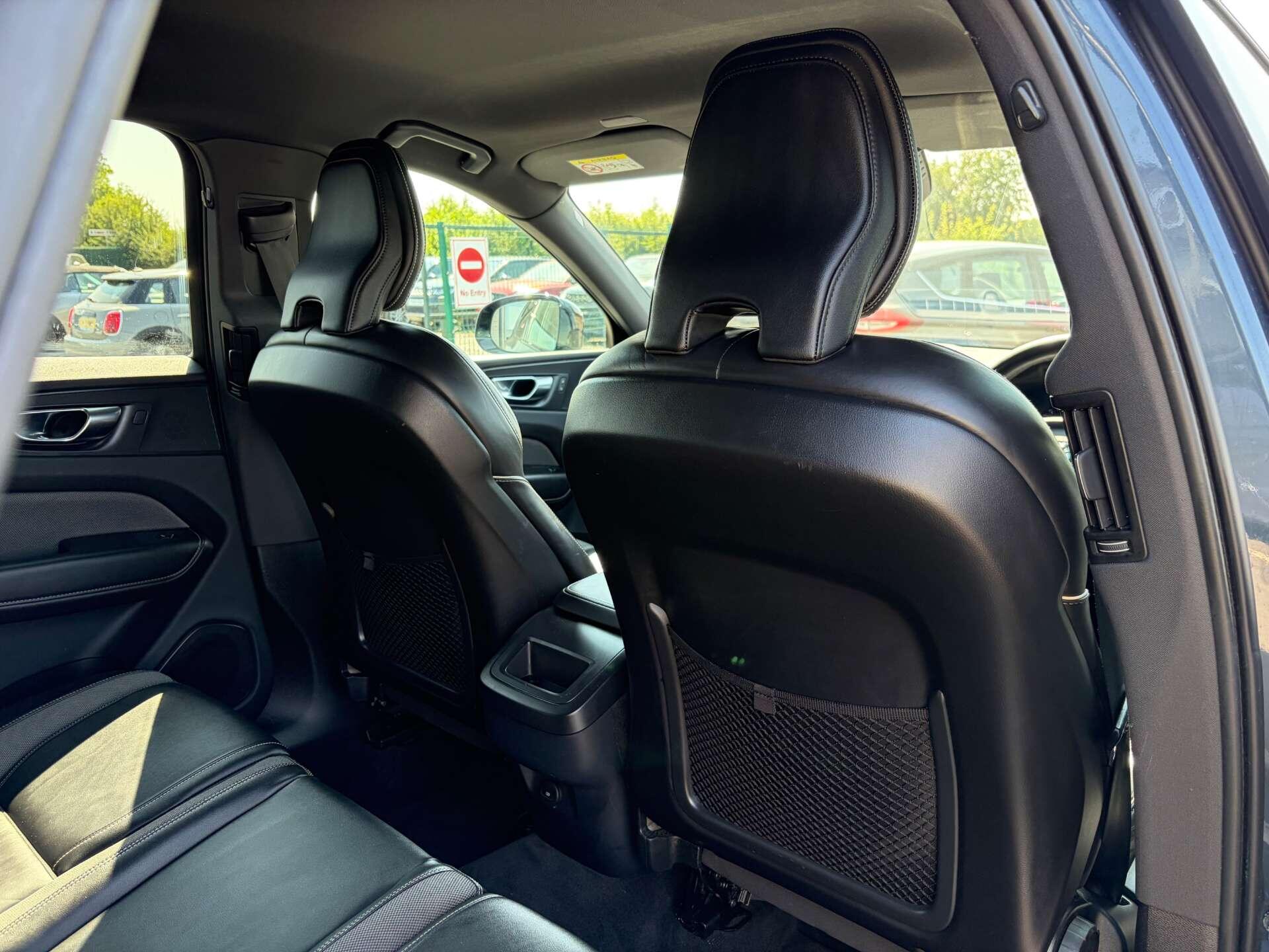 Volvo XC60 view 30