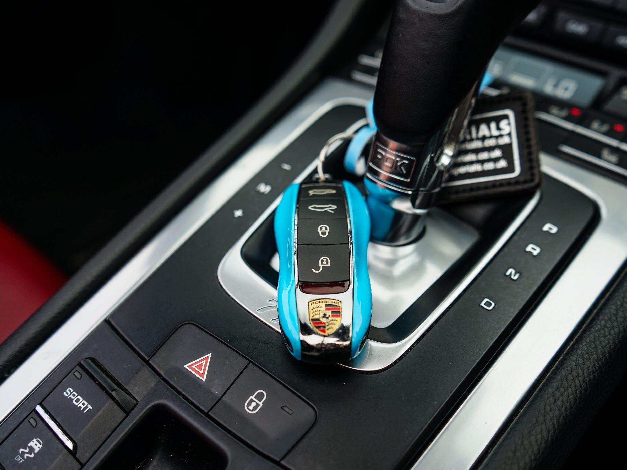 Porsche 718 Boxster view 30