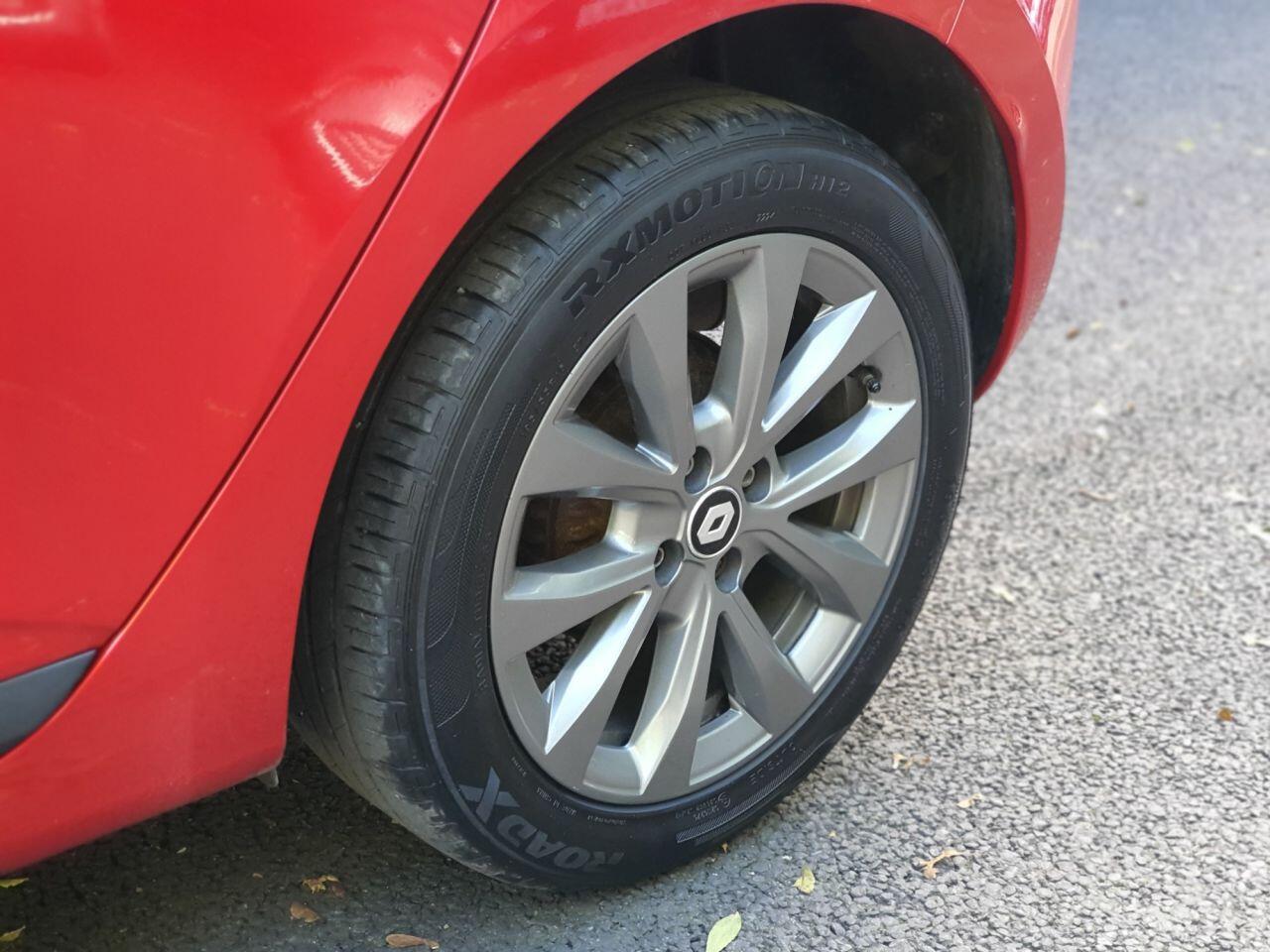 Renault Clio view 9