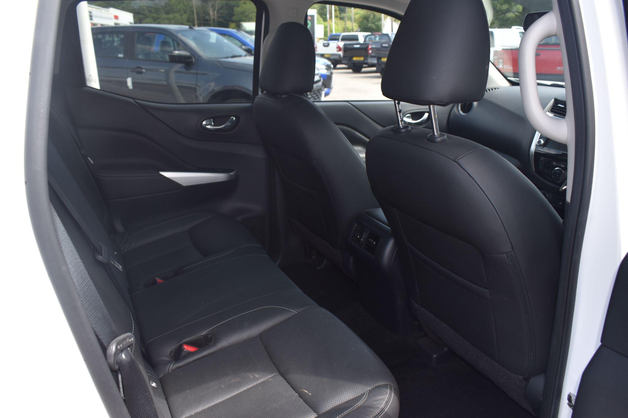 Navara - 2.3 dCi Tekna 4WD Euro 6 (s/s) 4dr - Image 18