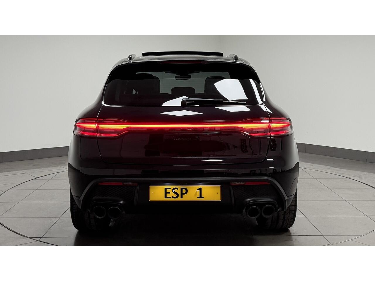 Porsche Macan view 8