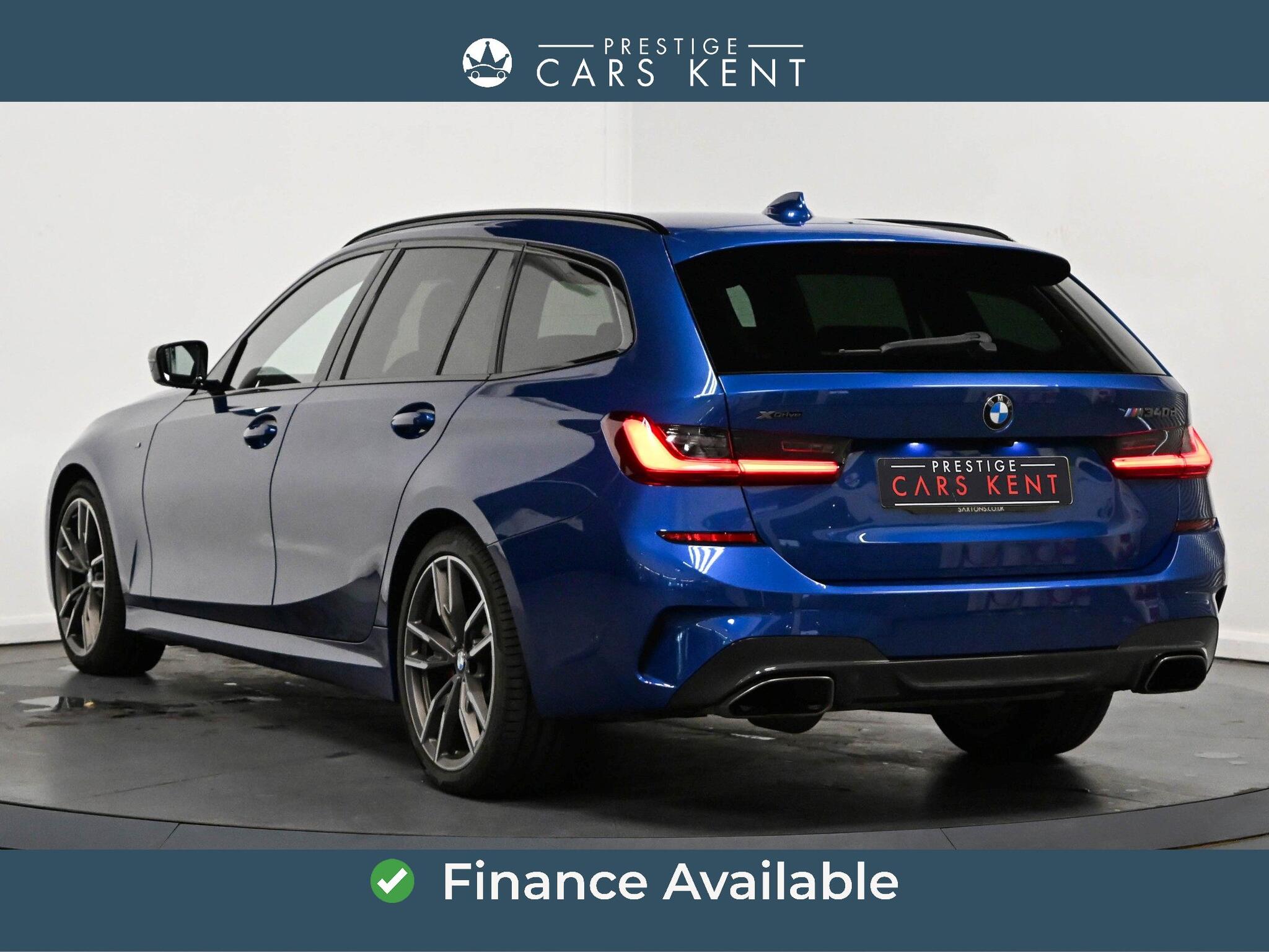 BMW 3 Series view 3