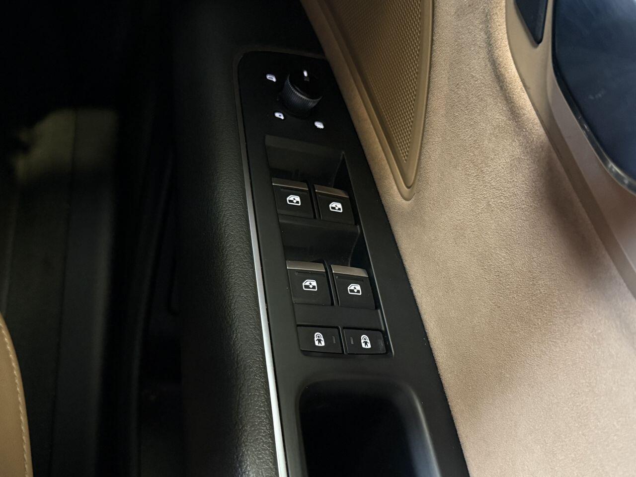 Audi A8 view 47
