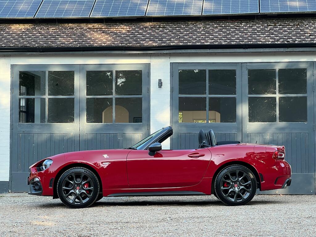 Abarth 124 Spider view 21