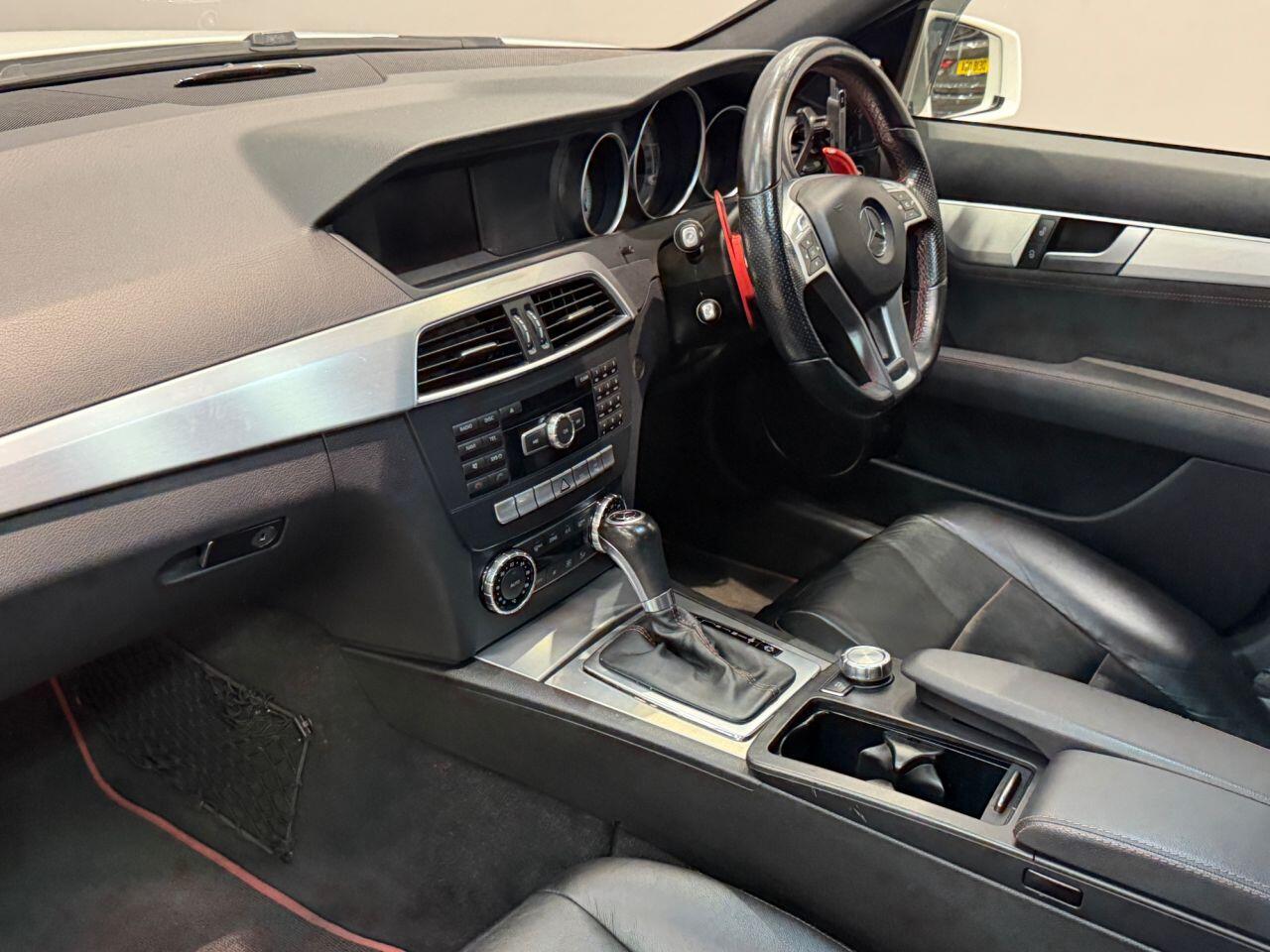 Mercedes-Benz C-Class view 31