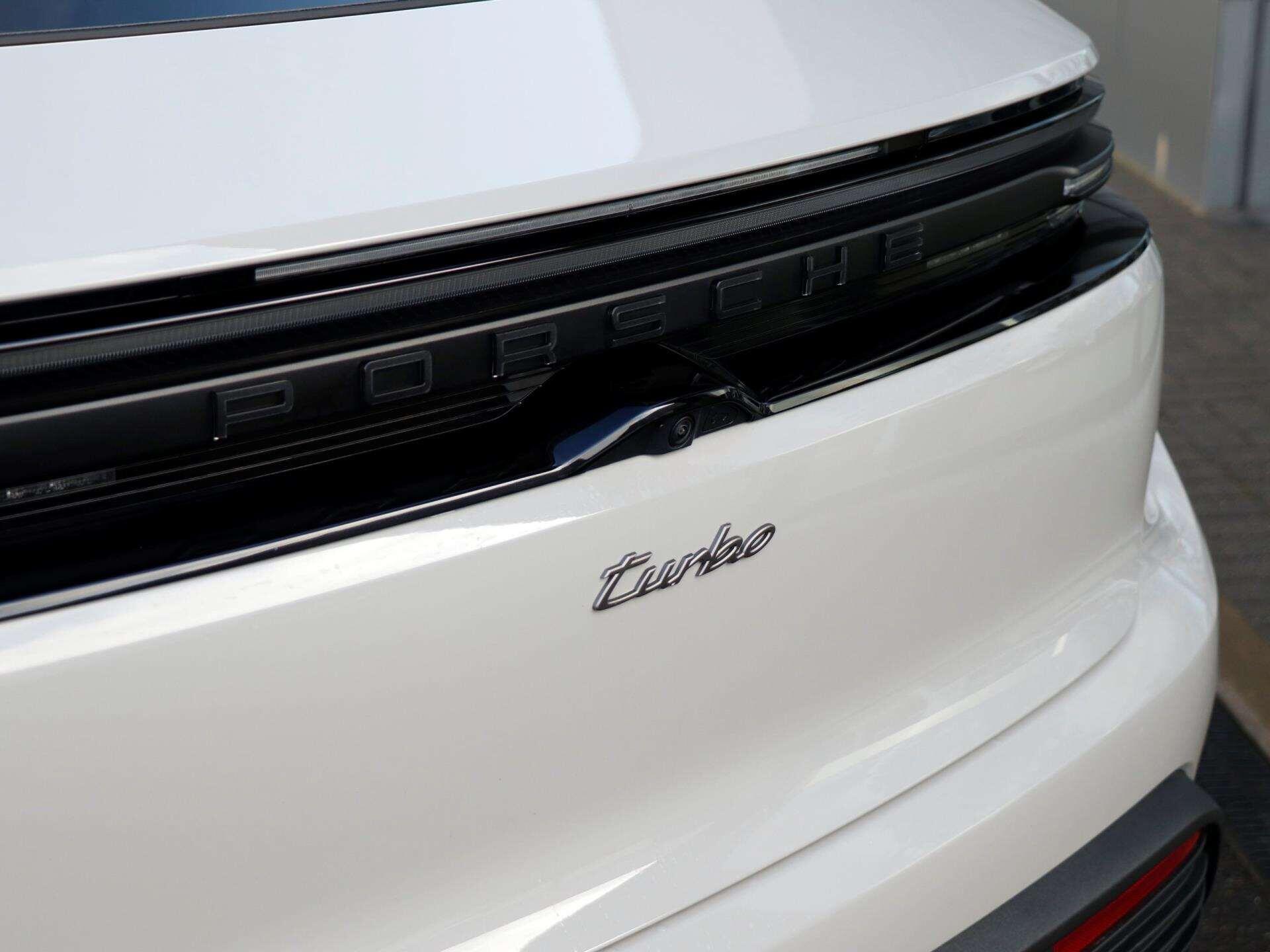 Porsche Macan view 28