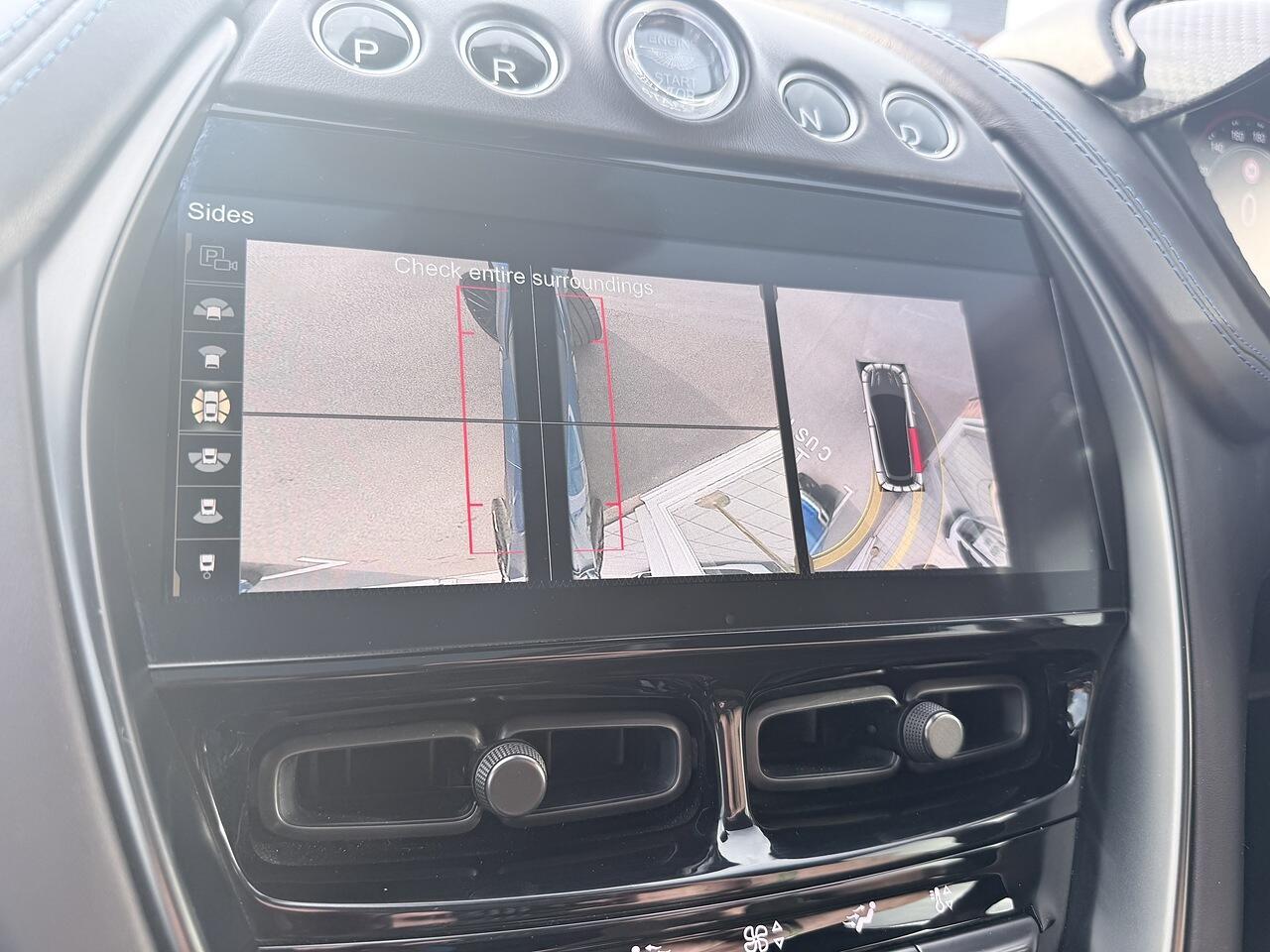 Aston Martin DBX view 28