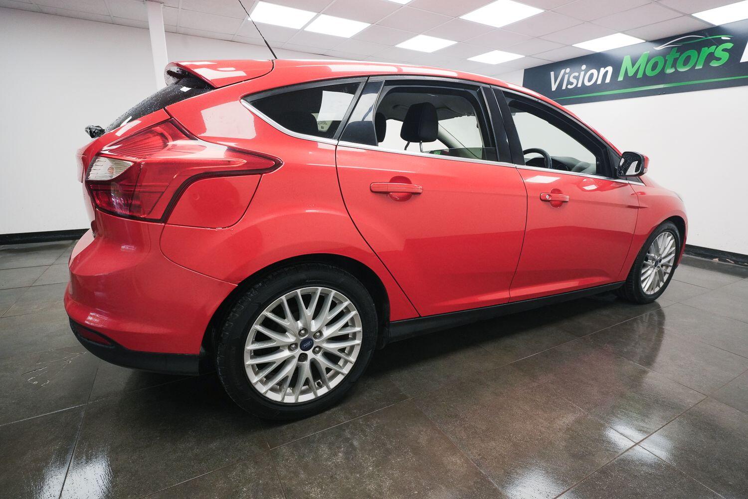 Ford Focus view 4