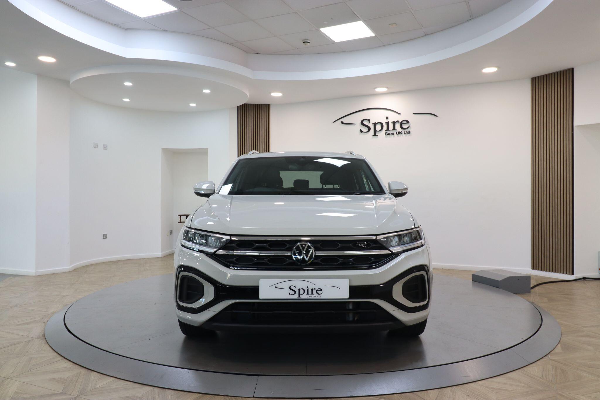 Volkswagen T-Roc view 2