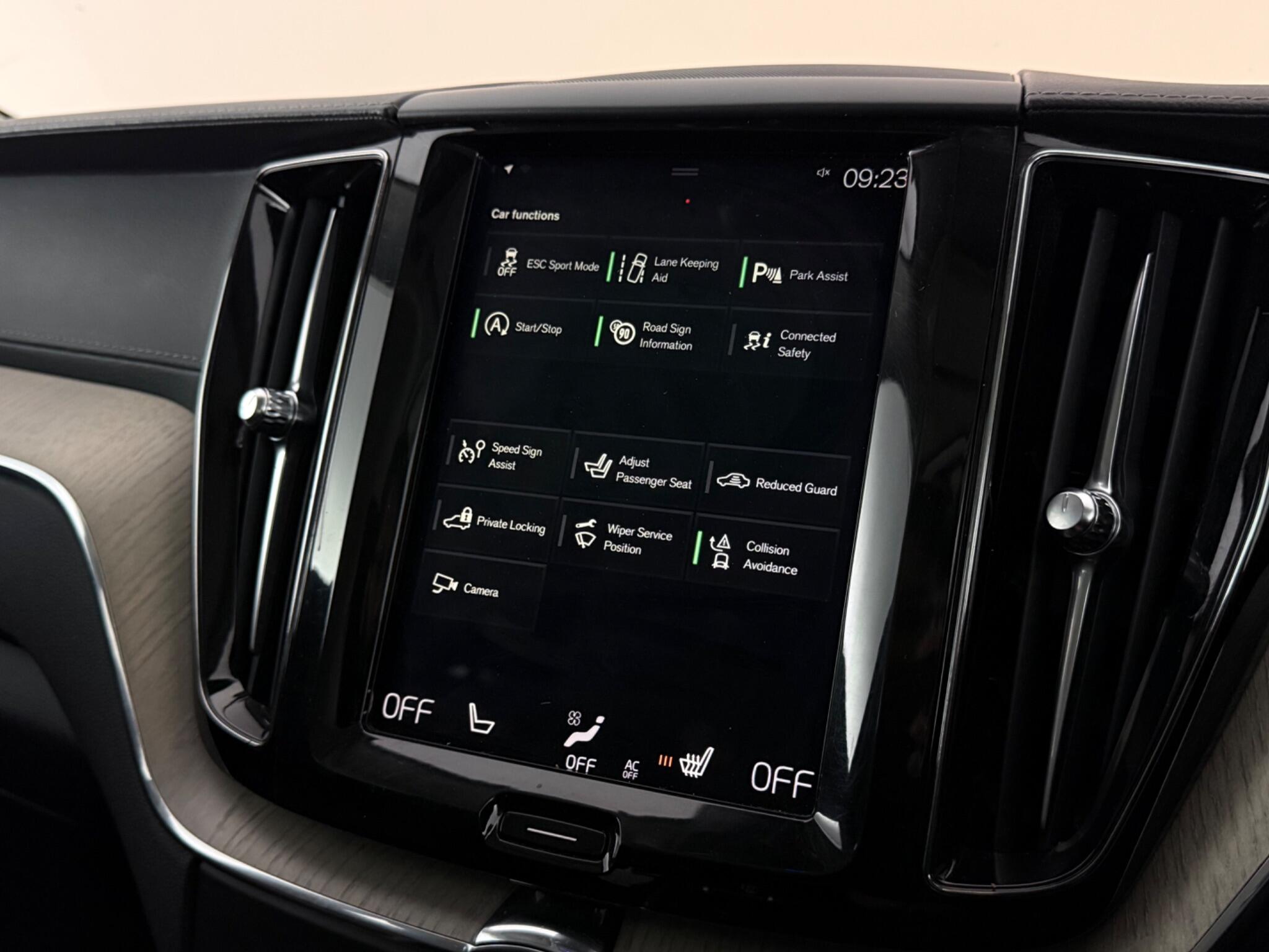 Volvo XC60 view 32