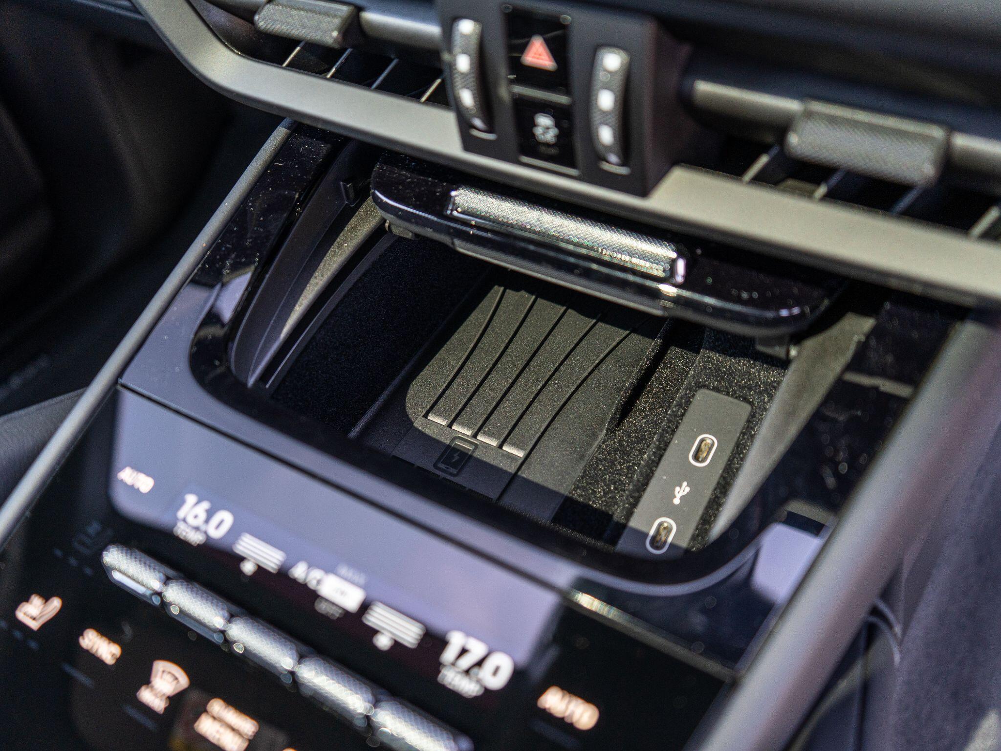 Porsche Cayenne view 47