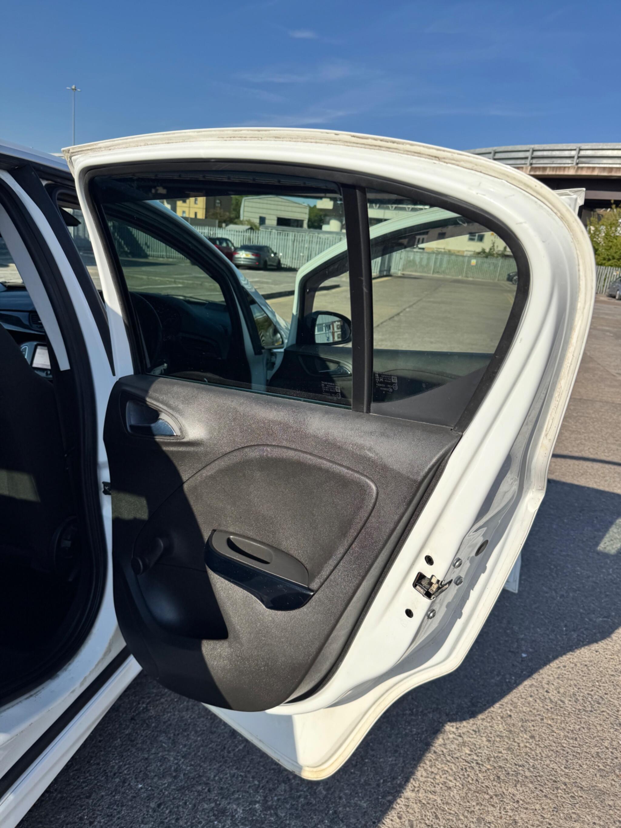 Vauxhall Corsa view 35