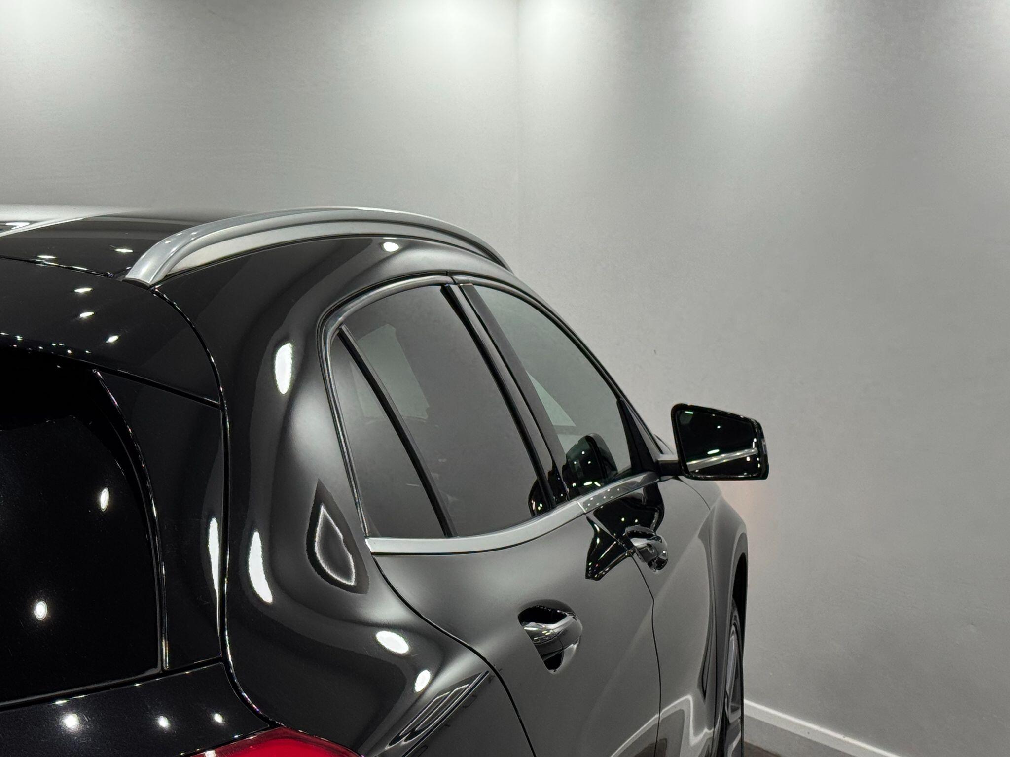 Mercedes-Benz Gla view 25
