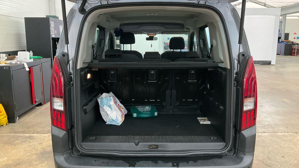 Peugeot Rifter view 11