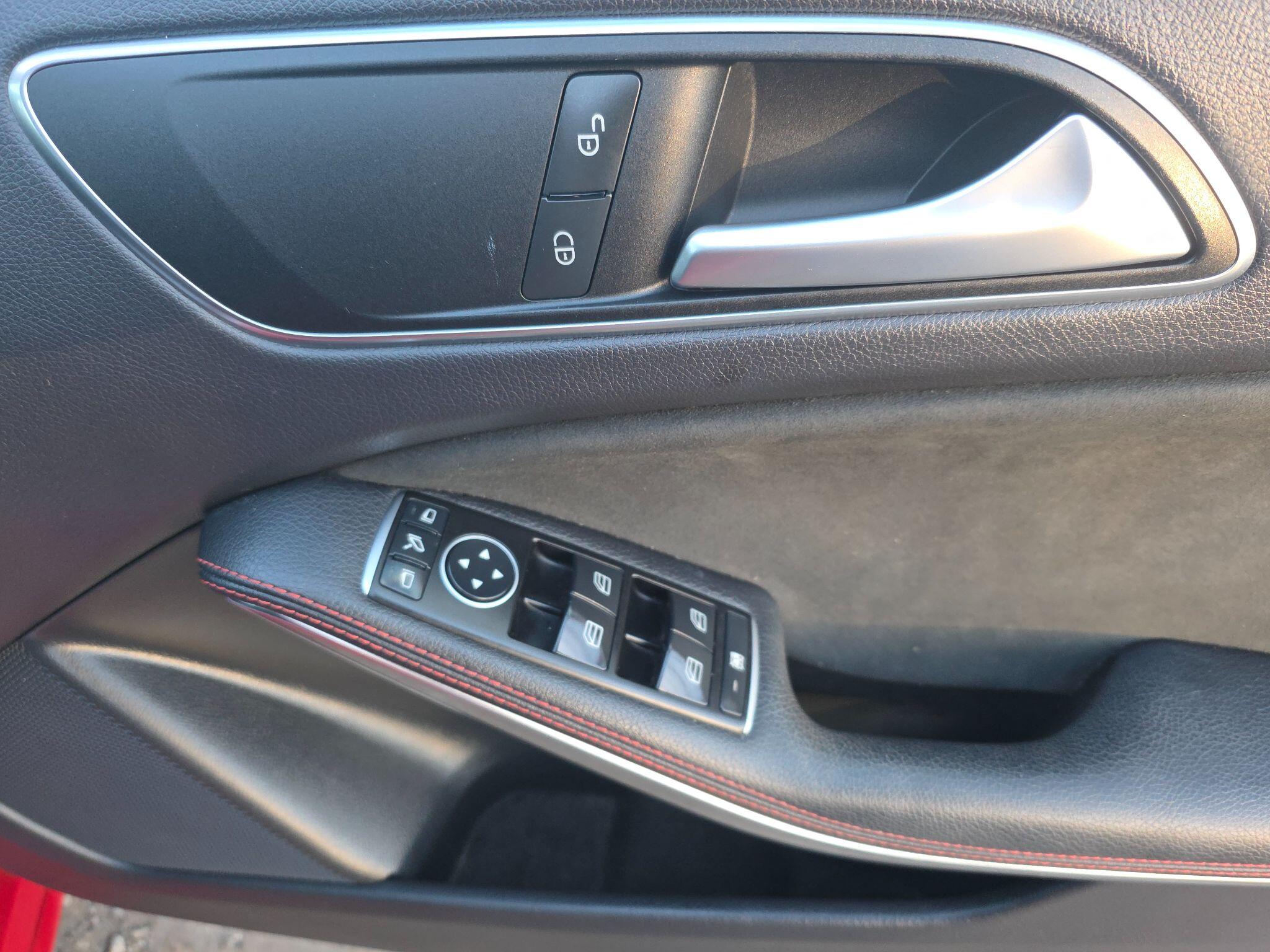 2015 Mercedes-Benz A Class image 26