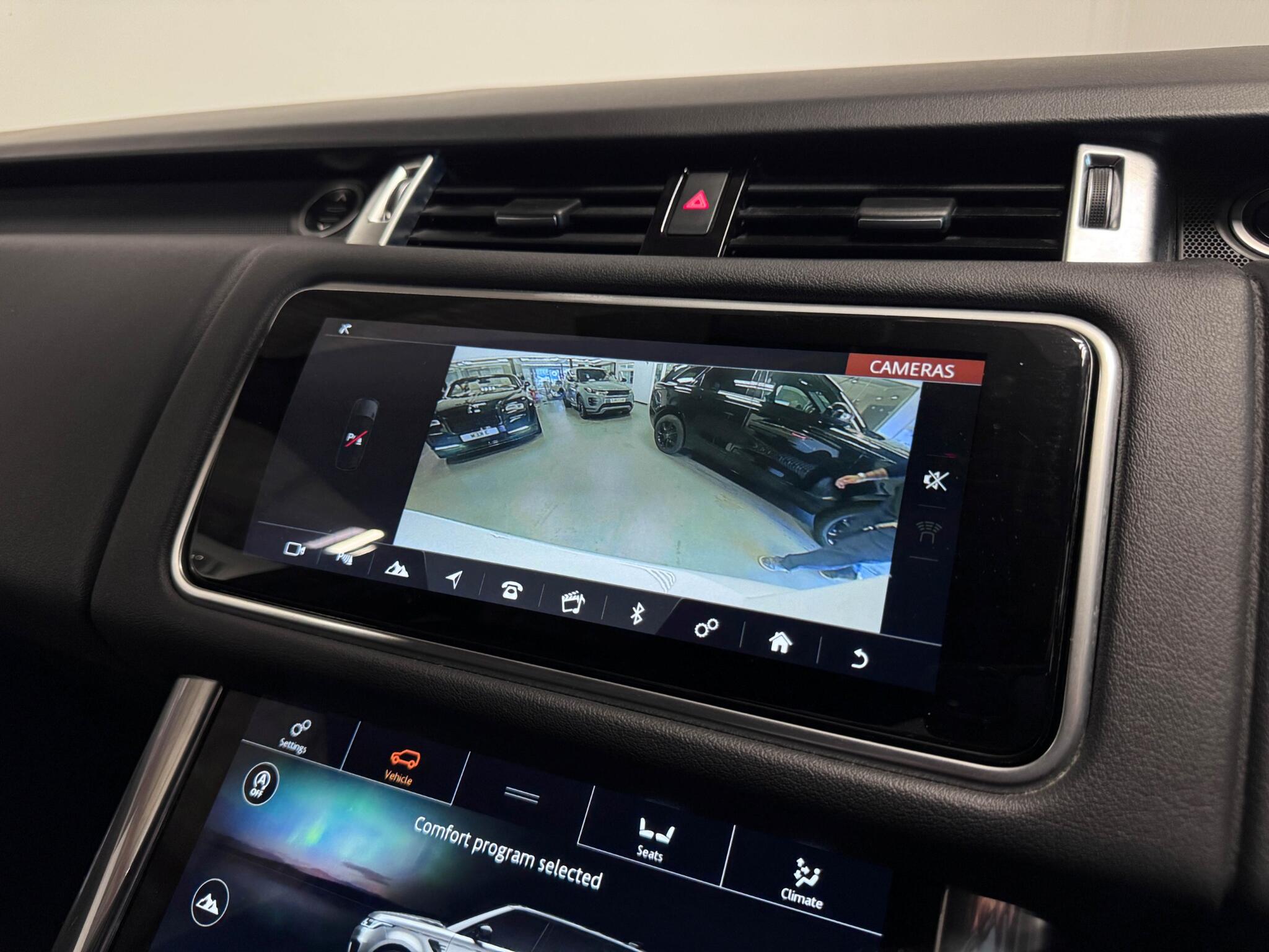 Land Rover Range Rover Sport view 11