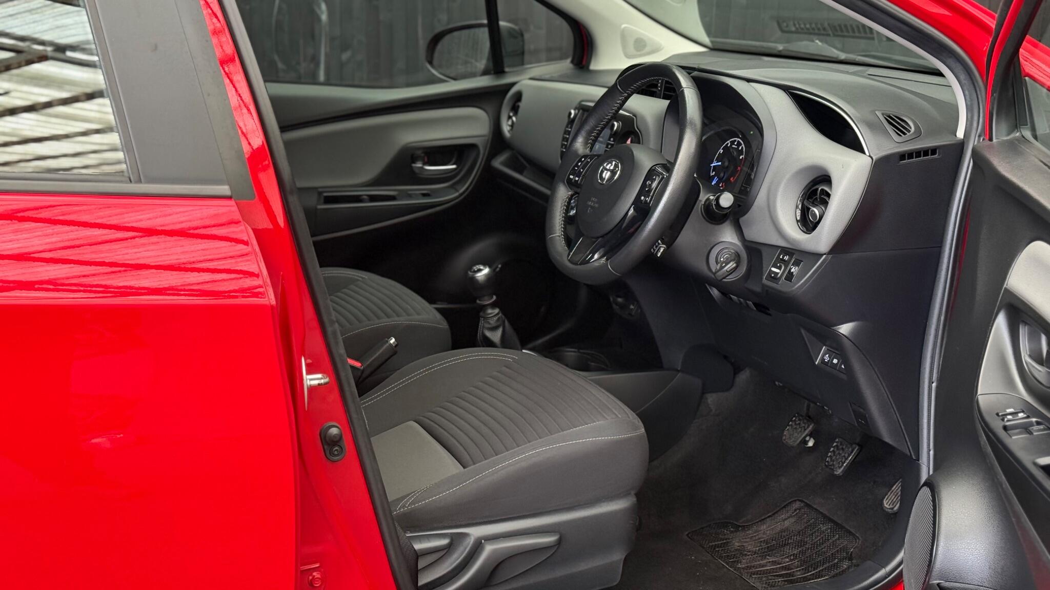 Toyota Yaris view 15