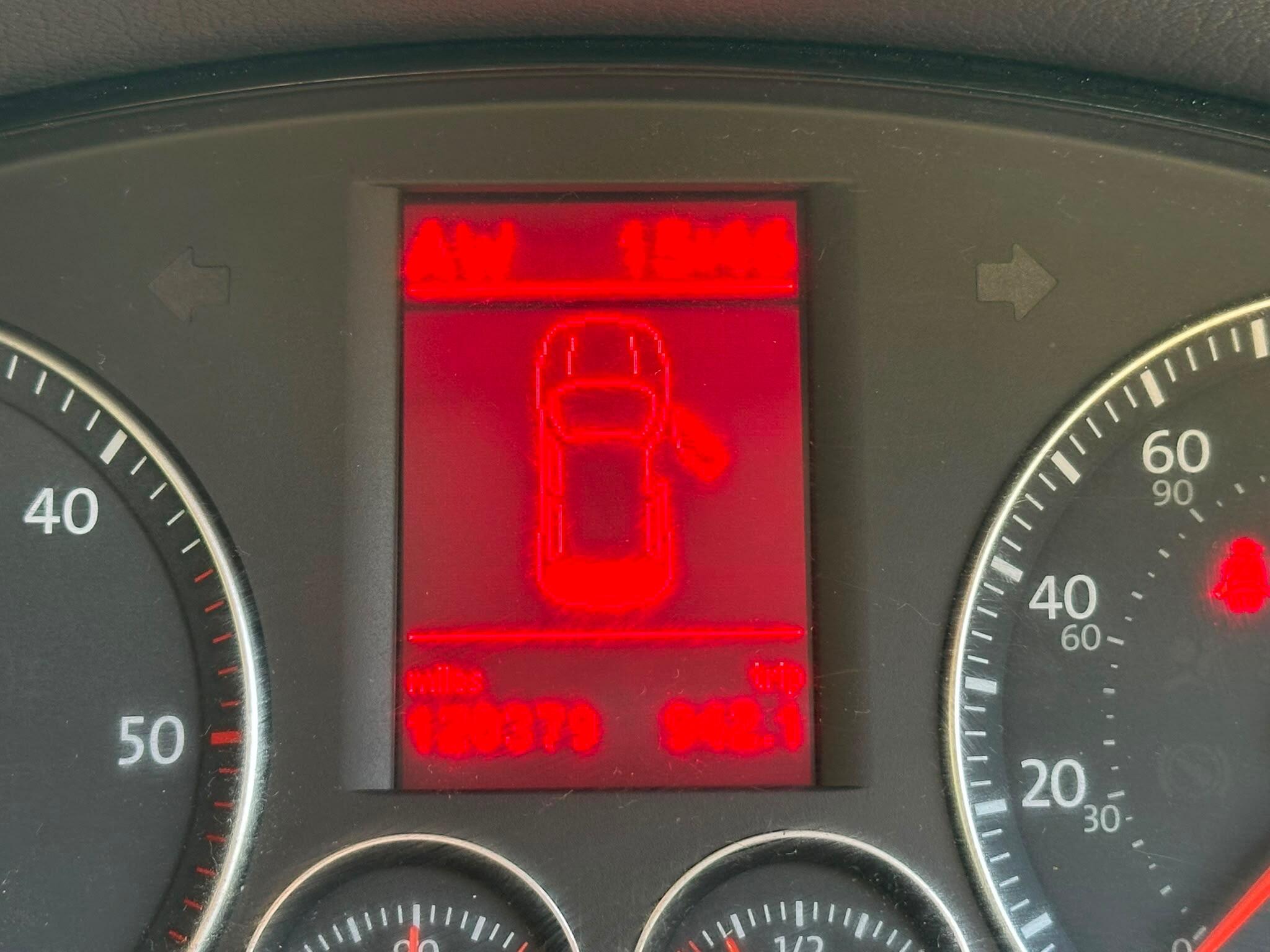 Volkswagen Touran view 35